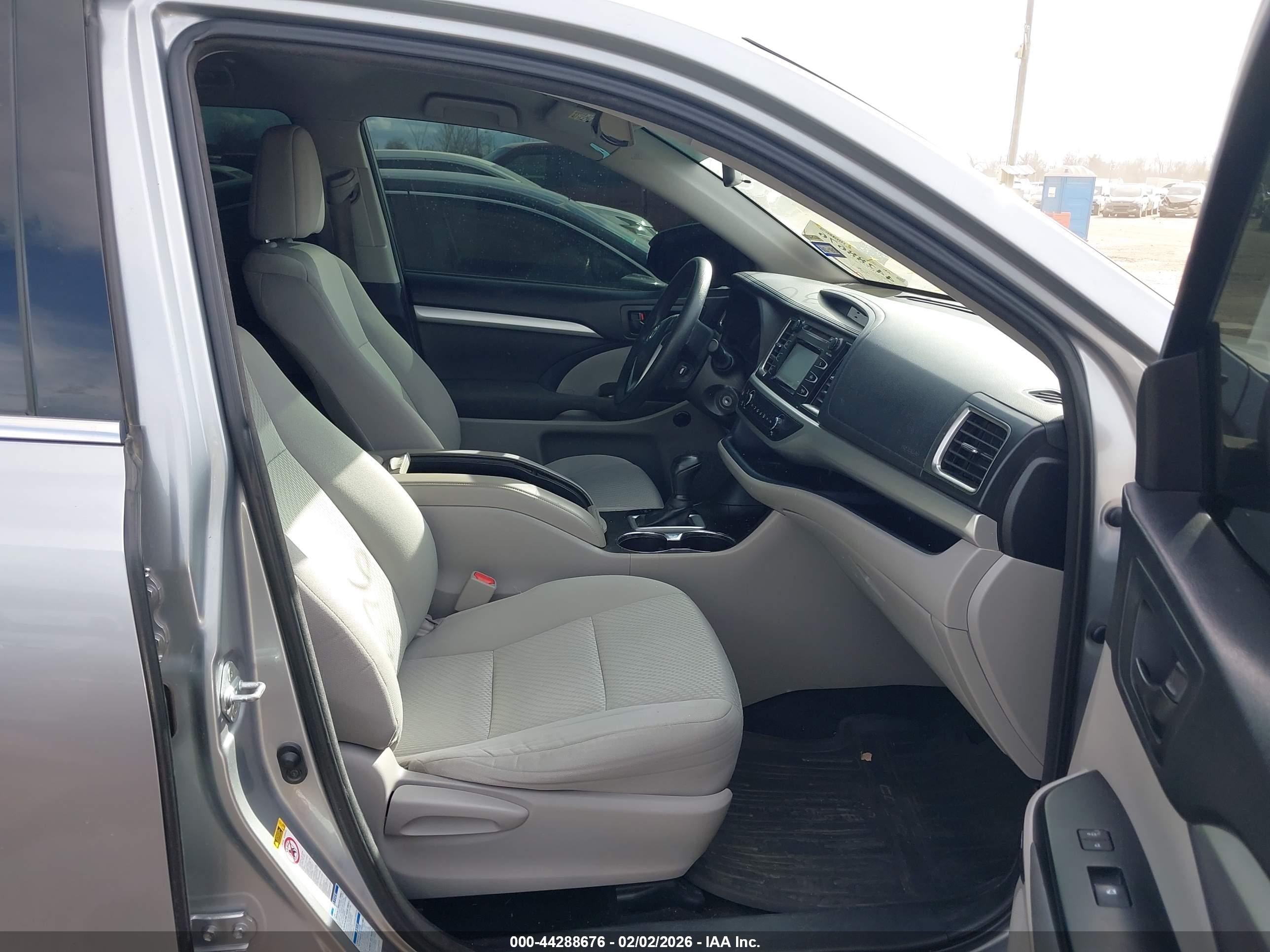 TOYOTA HIGHLANDER image 5