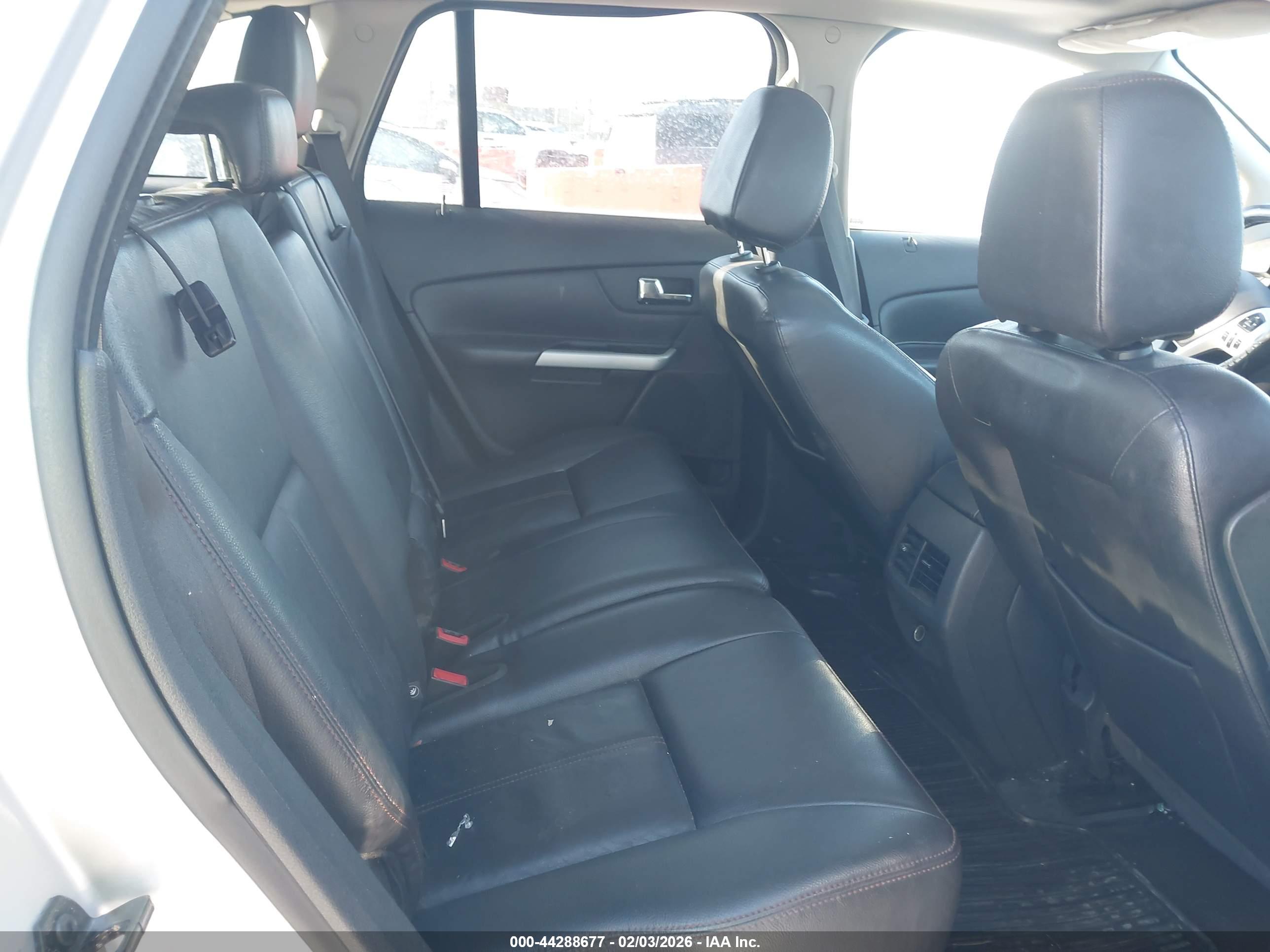 FORD EDGE image 8