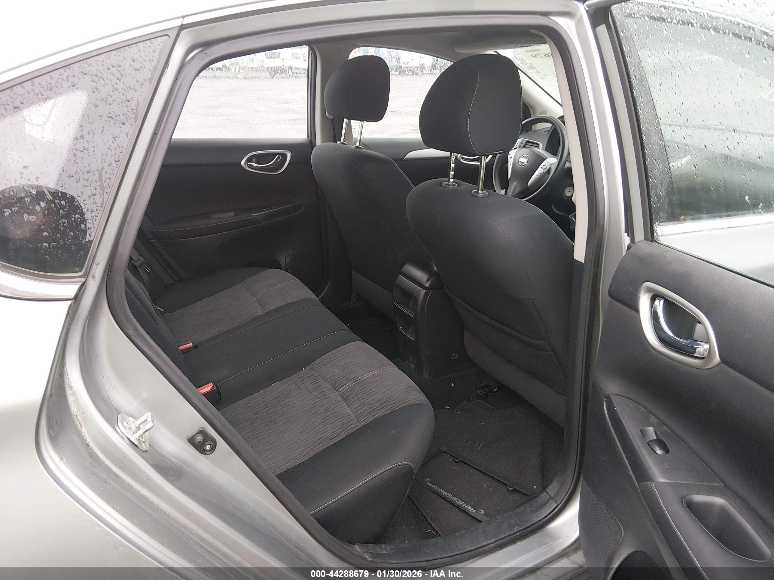 NISSAN SENTRA image 8