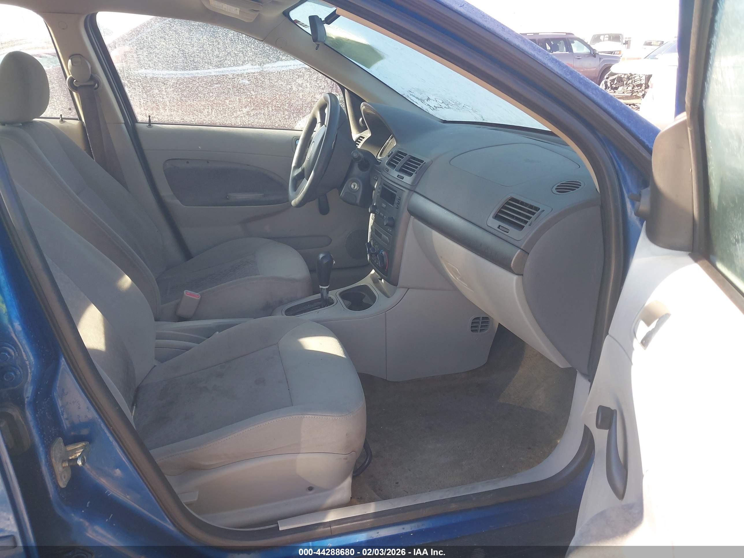 CHEVROLET COBALT image 5
