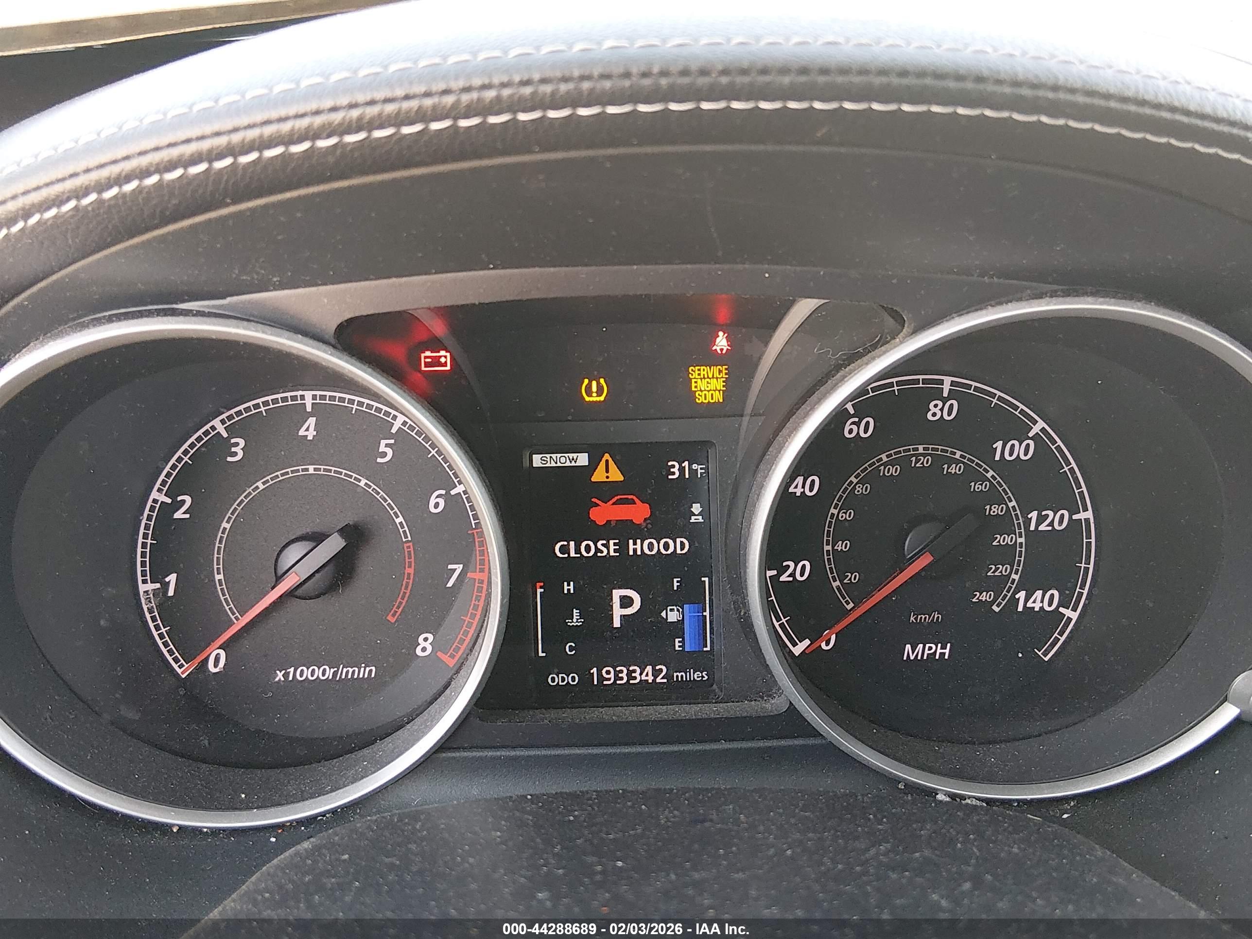 MITSUBISHI OUTLANDER image 7