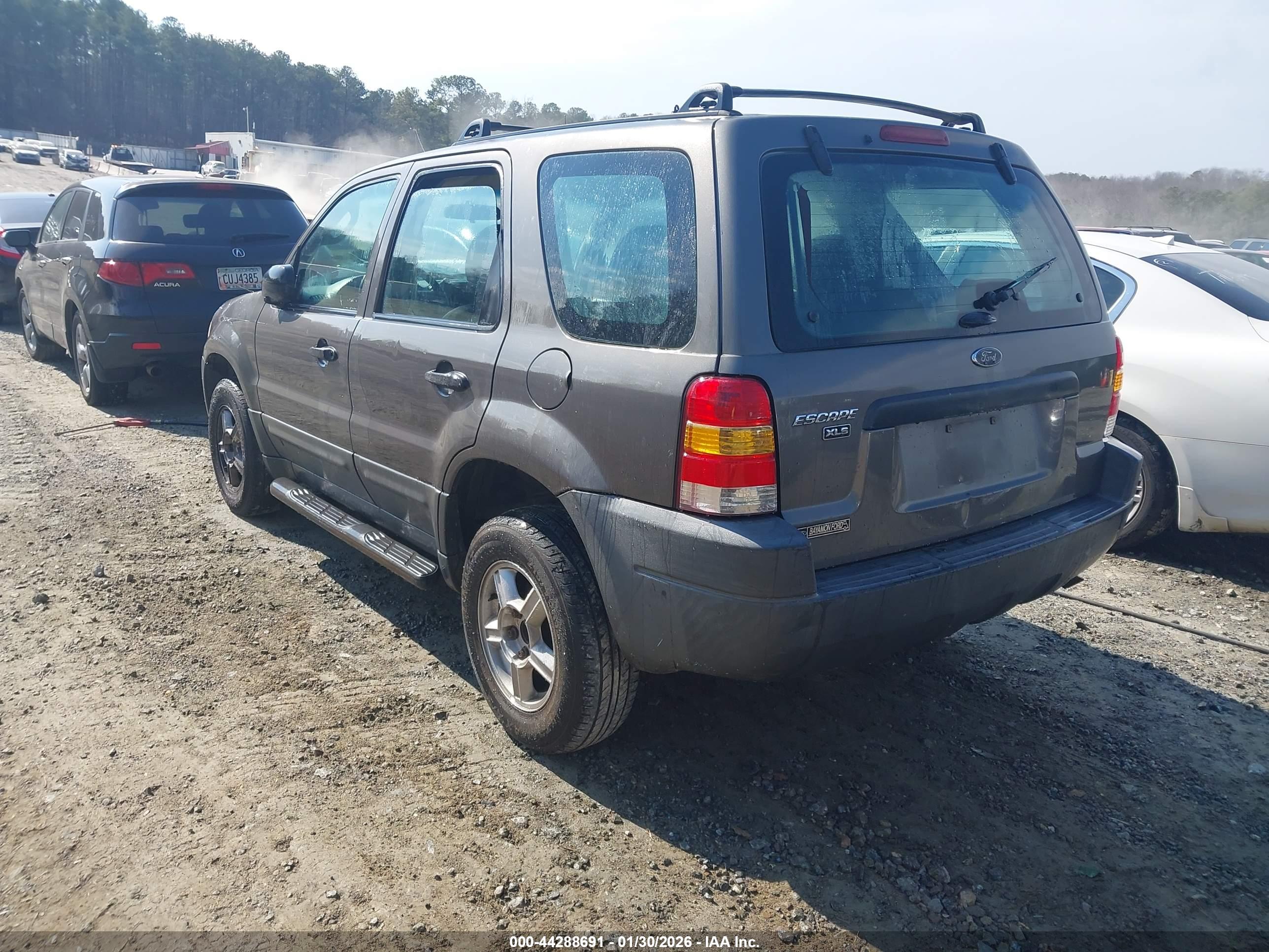 FORD ESCAPE image 3