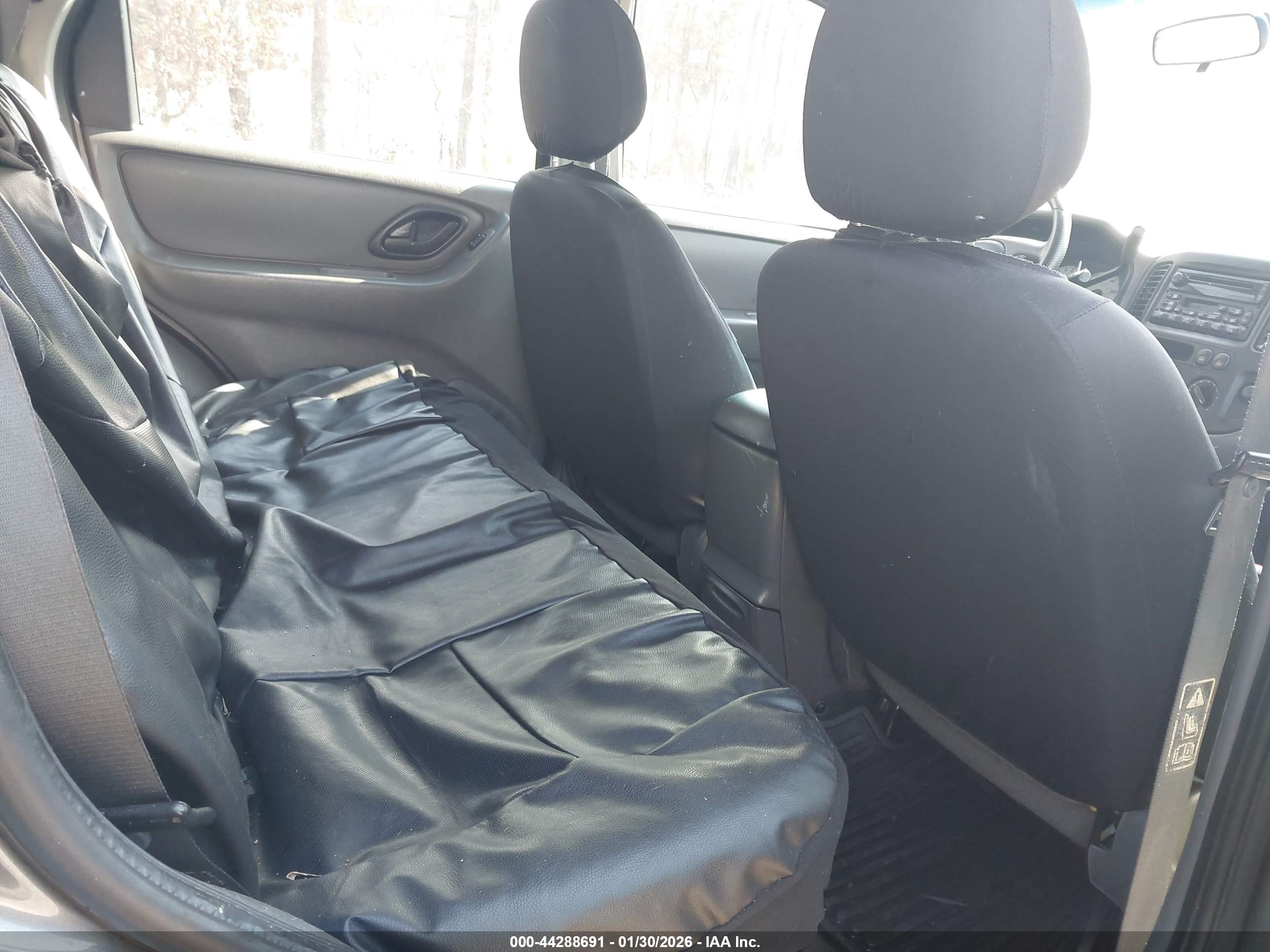 FORD ESCAPE image 8