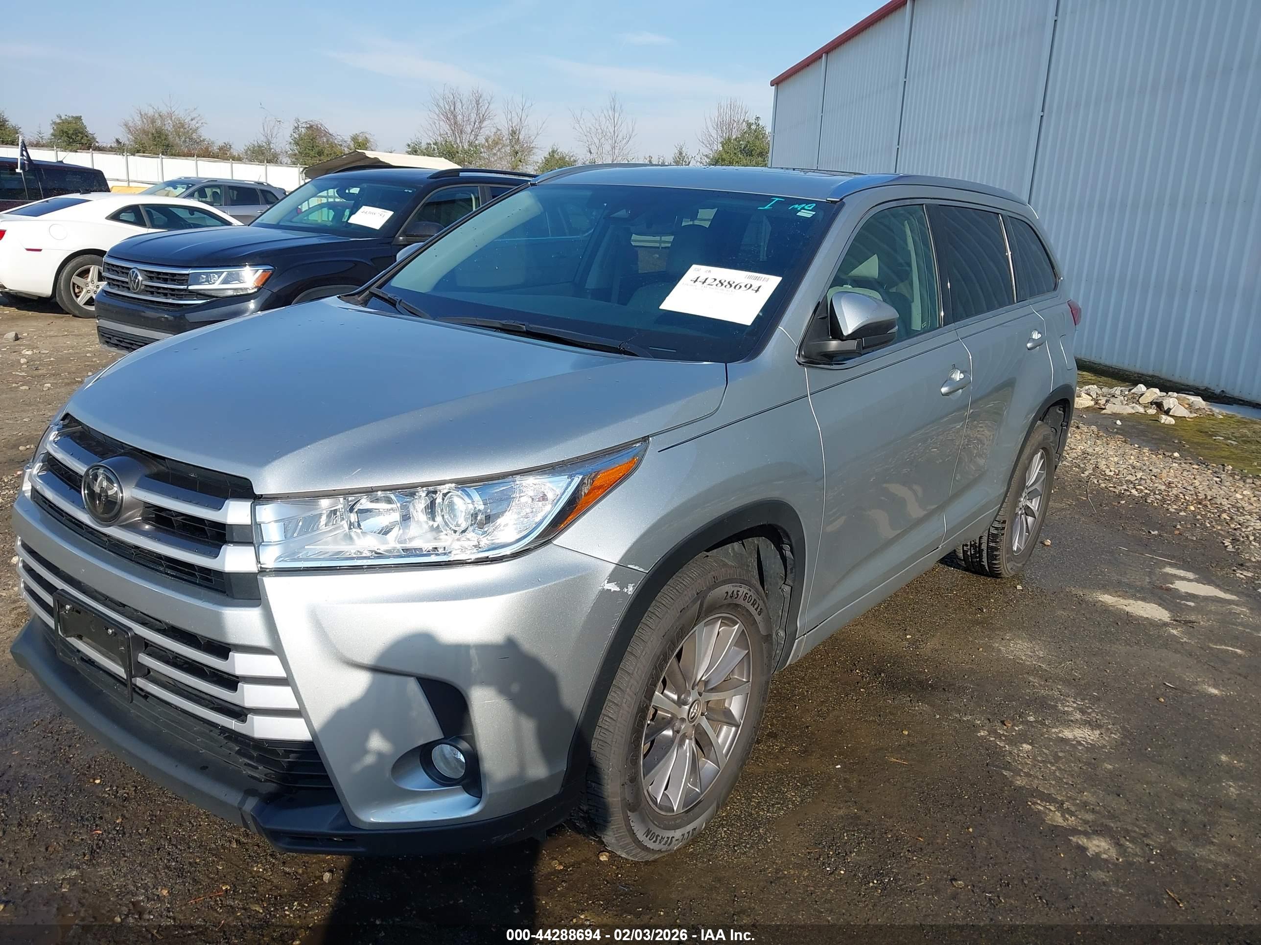 TOYOTA HIGHLANDER image 6