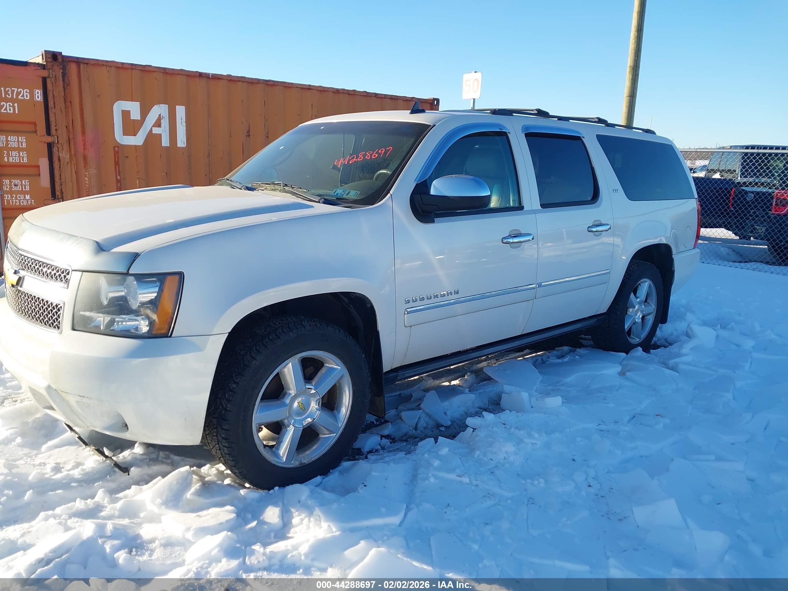 CHEVROLET SUBURBAN image 2