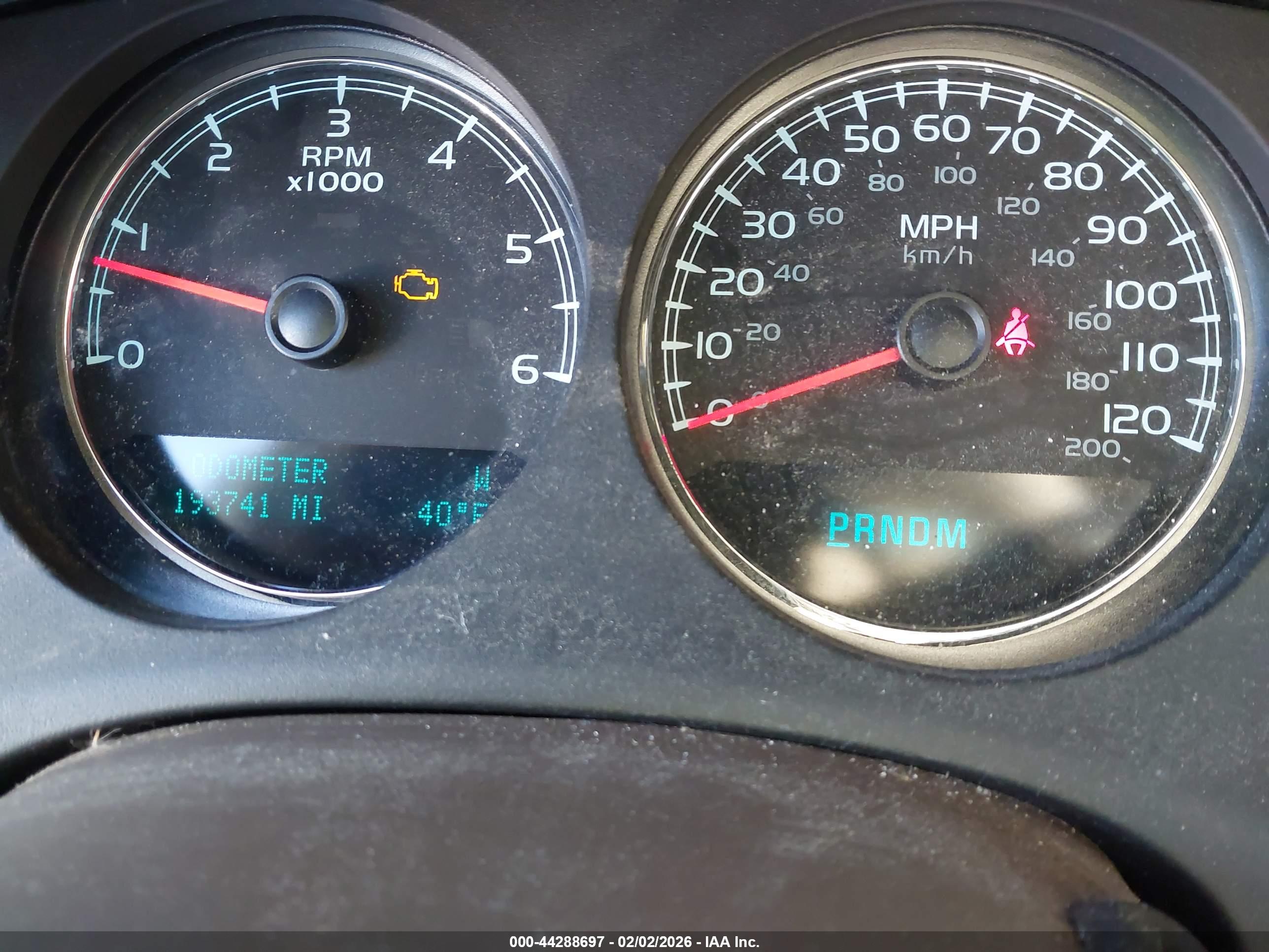CHEVROLET SUBURBAN image 7
