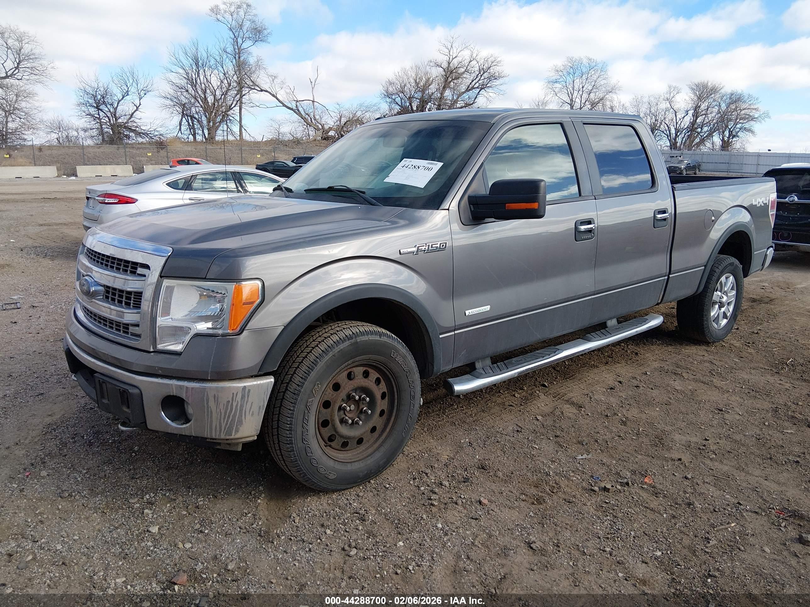 FORD F-150 image 2