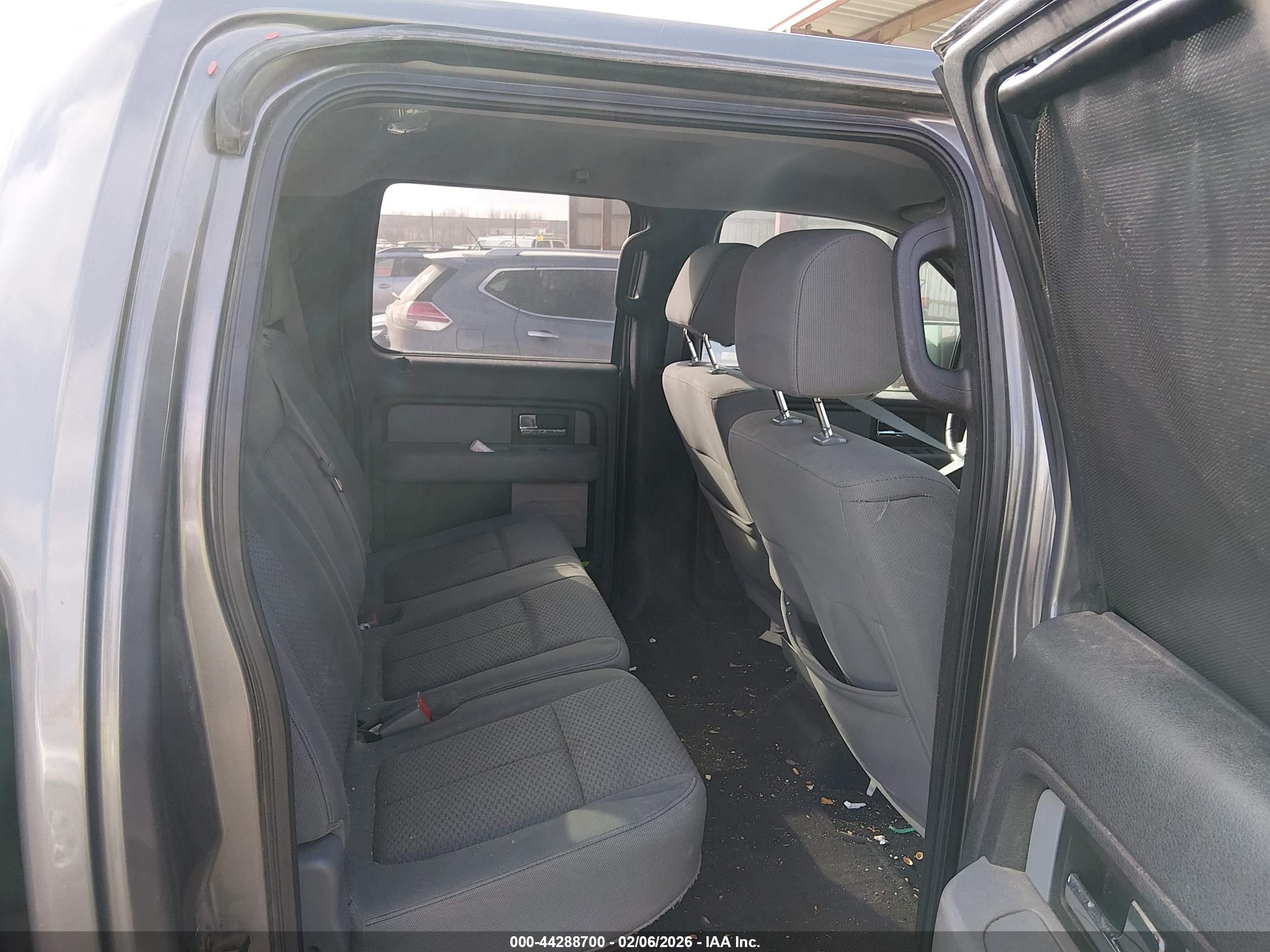 FORD F-150 image 8