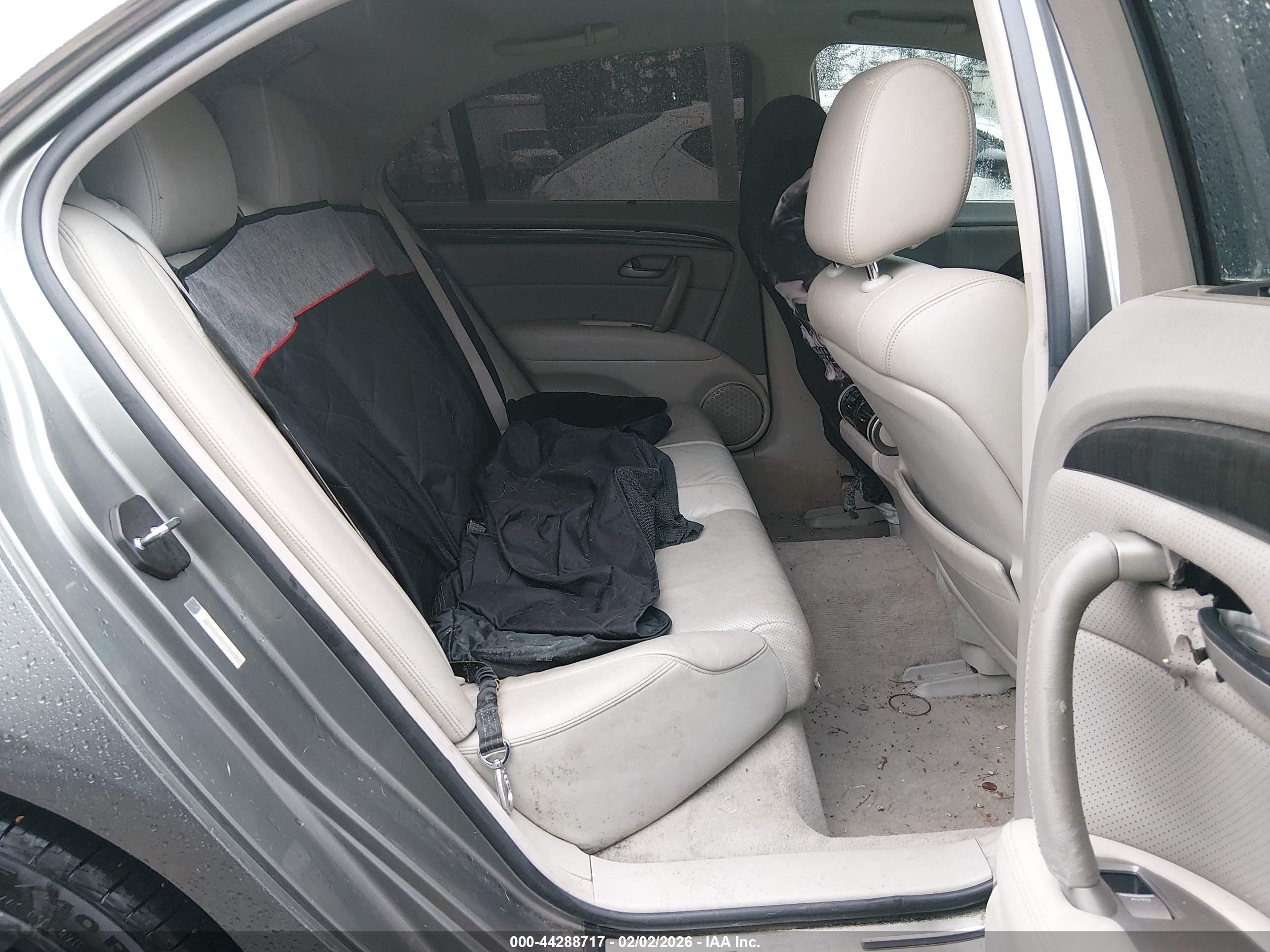 ACURA RL image 8