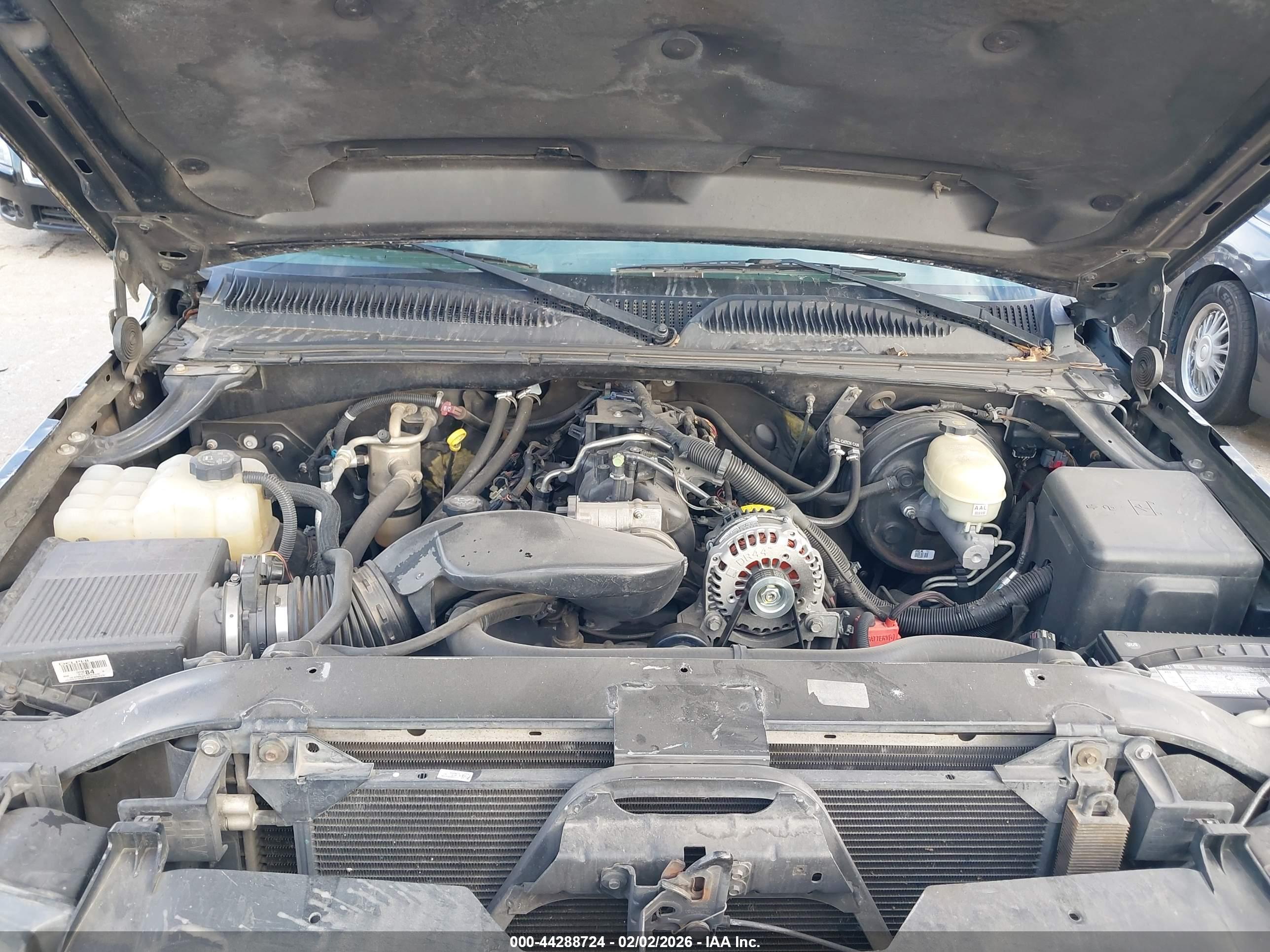CHEVROLET SILVERADO image 10