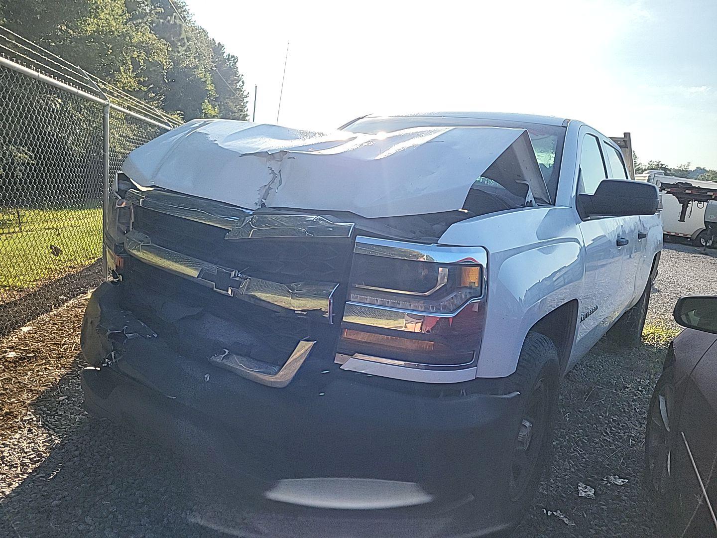 CHEVROLET SILVERADO image 3