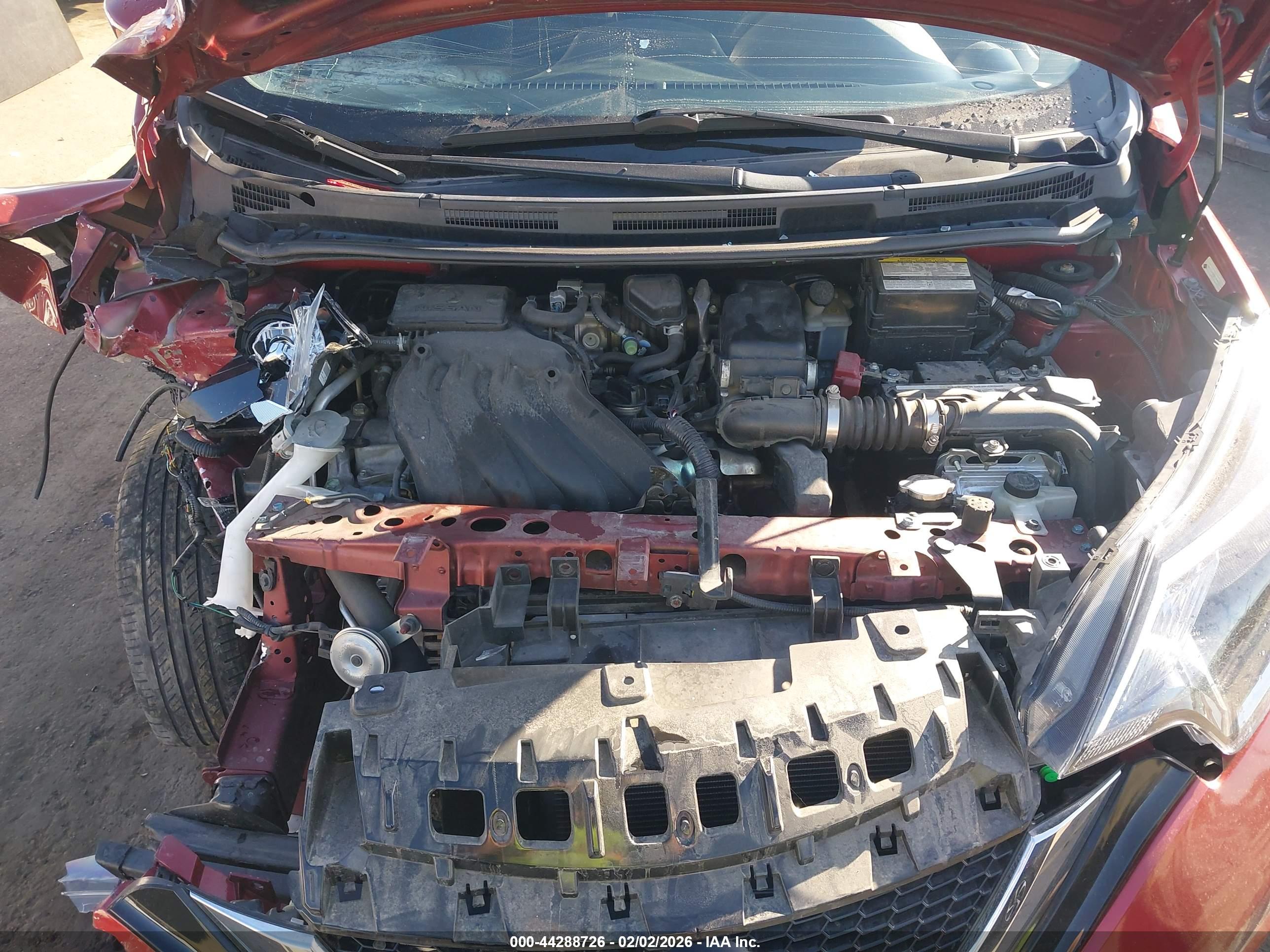 NISSAN VERSA image 10
