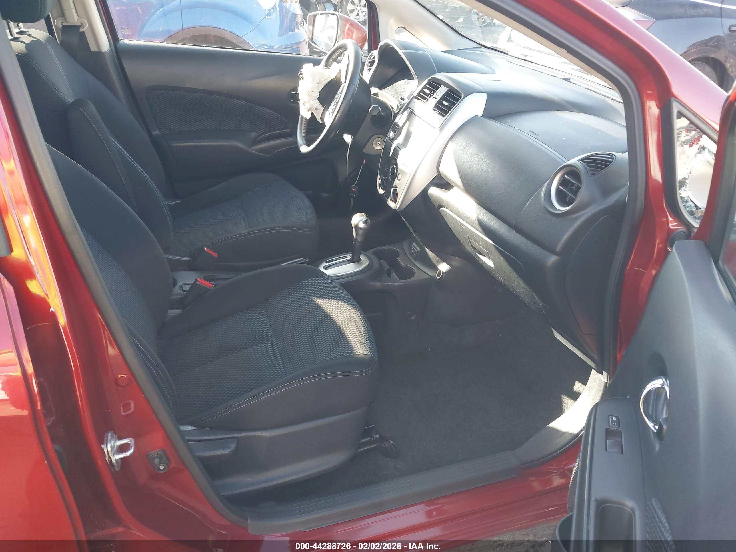 NISSAN VERSA image 5