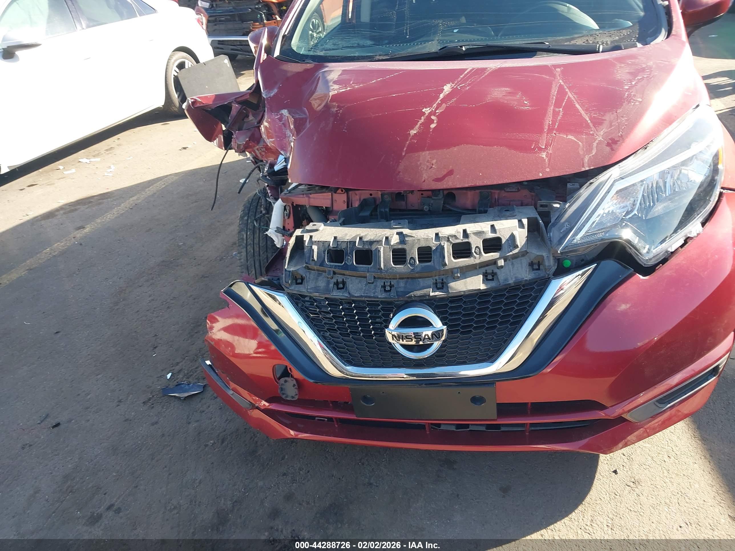 NISSAN VERSA image 6