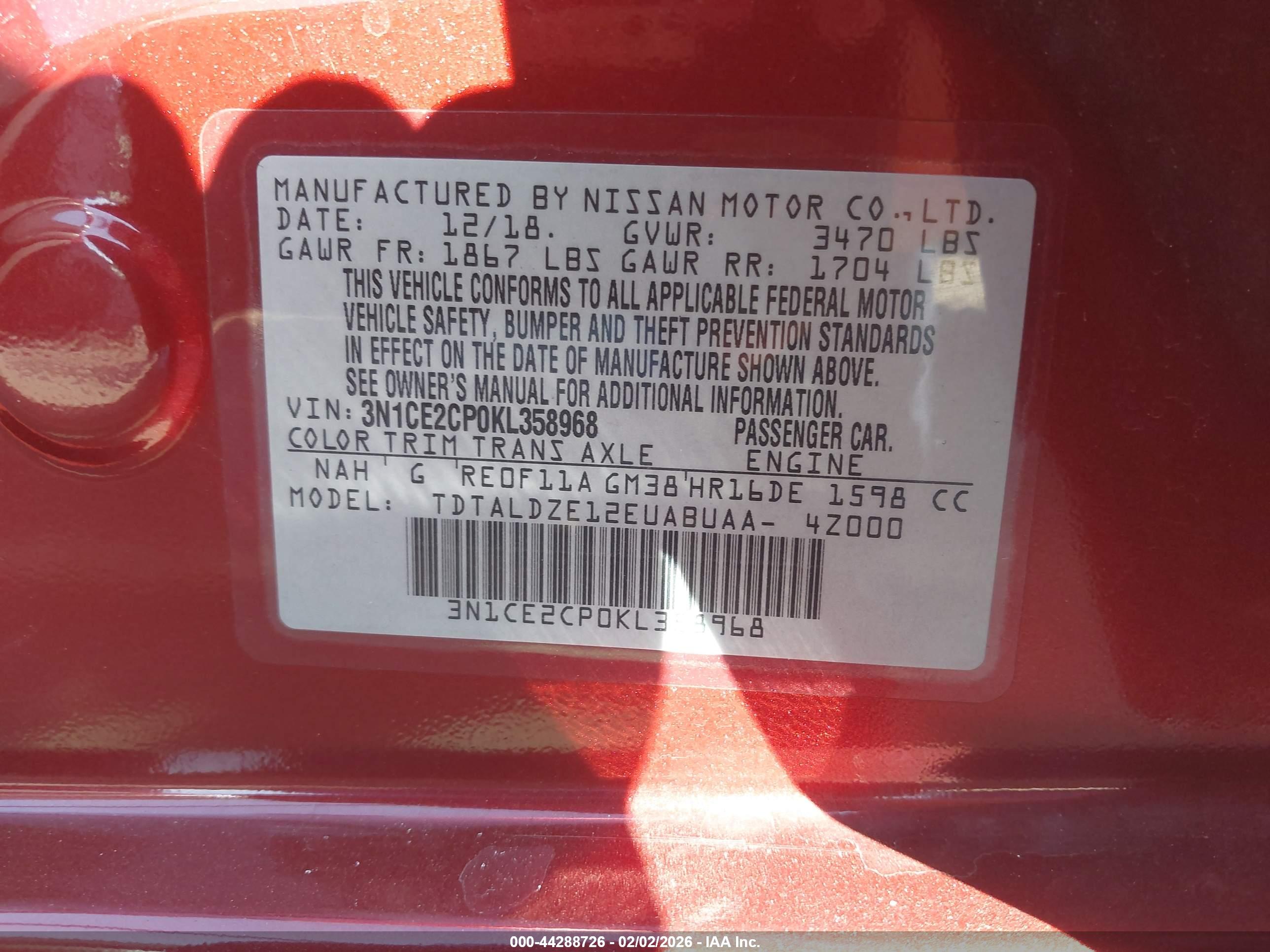 NISSAN VERSA image 9