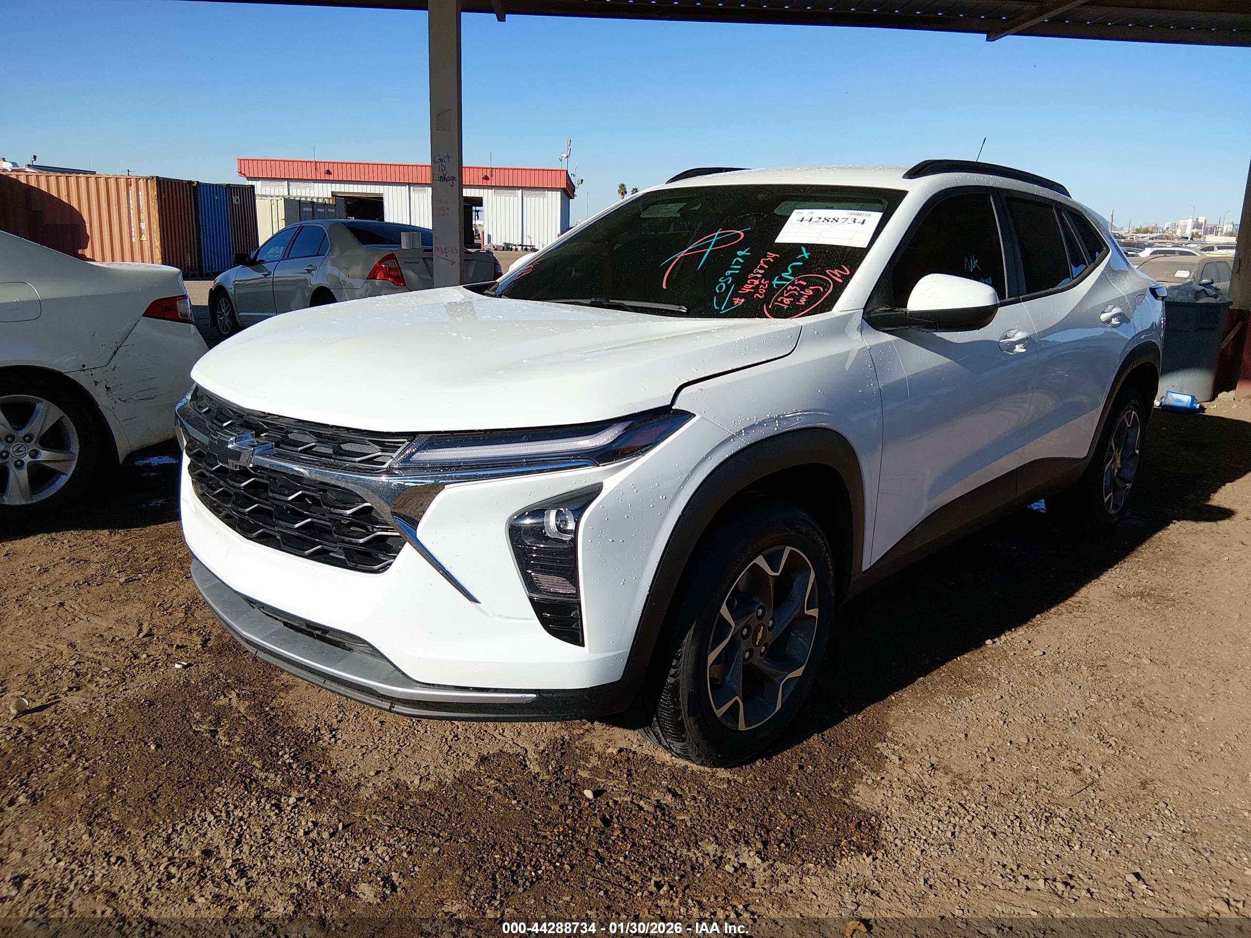 CHEVROLET TRAX image 2