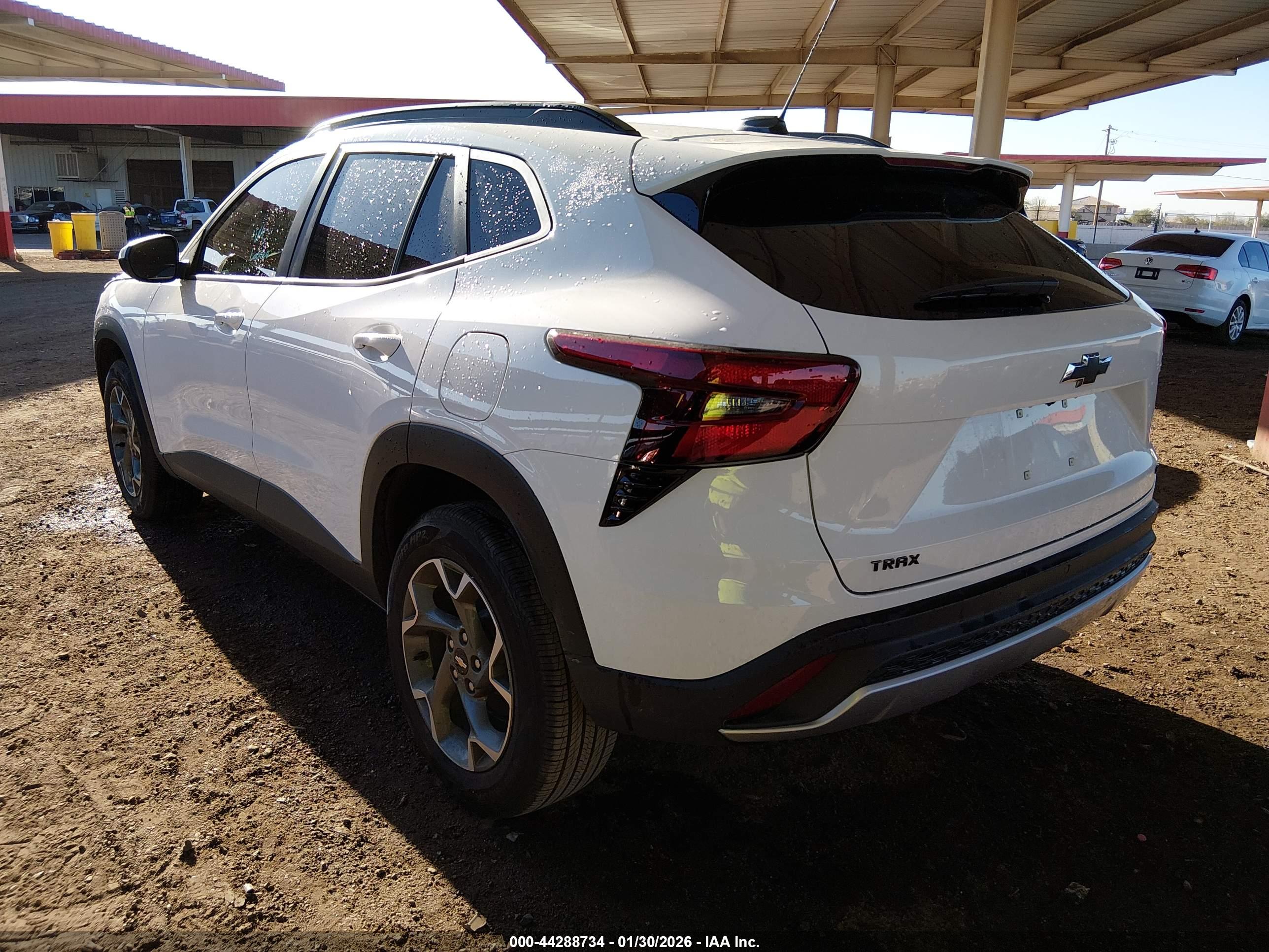 CHEVROLET TRAX image 3