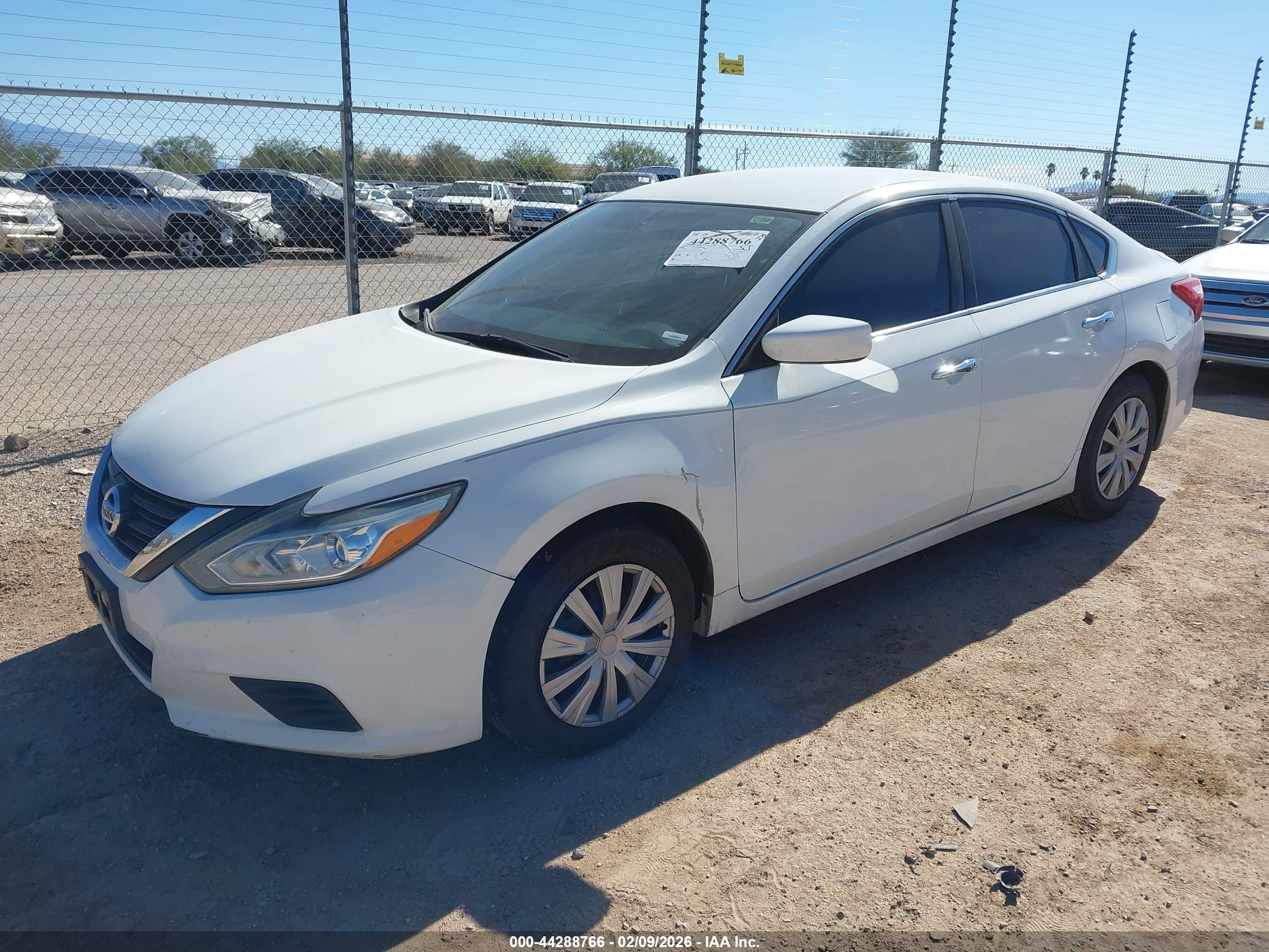 NISSAN ALTIMA image 2