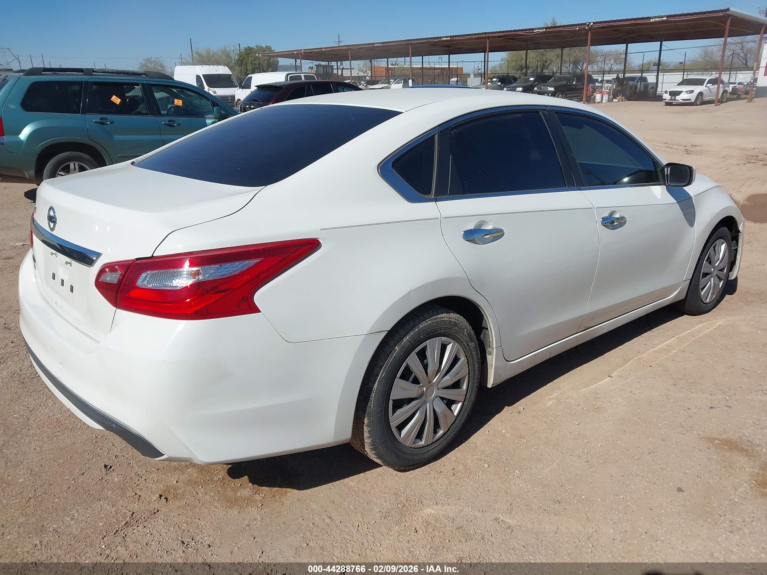 NISSAN ALTIMA image 4