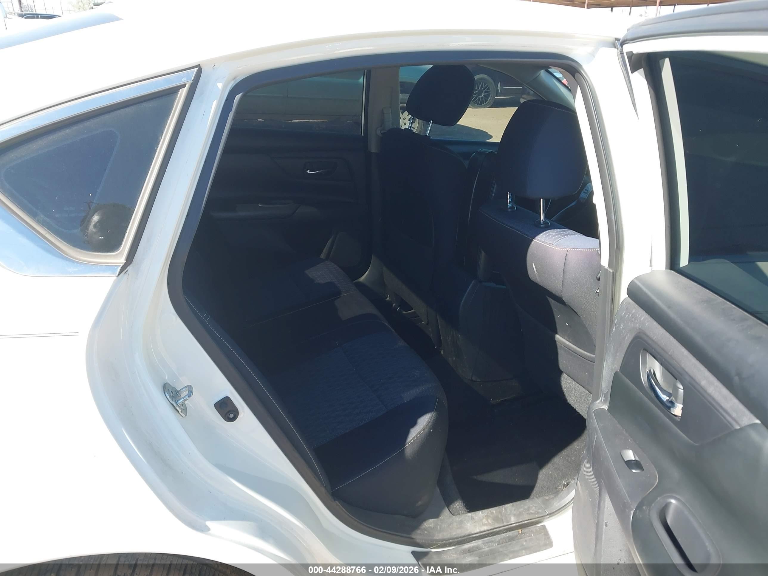 NISSAN ALTIMA image 8