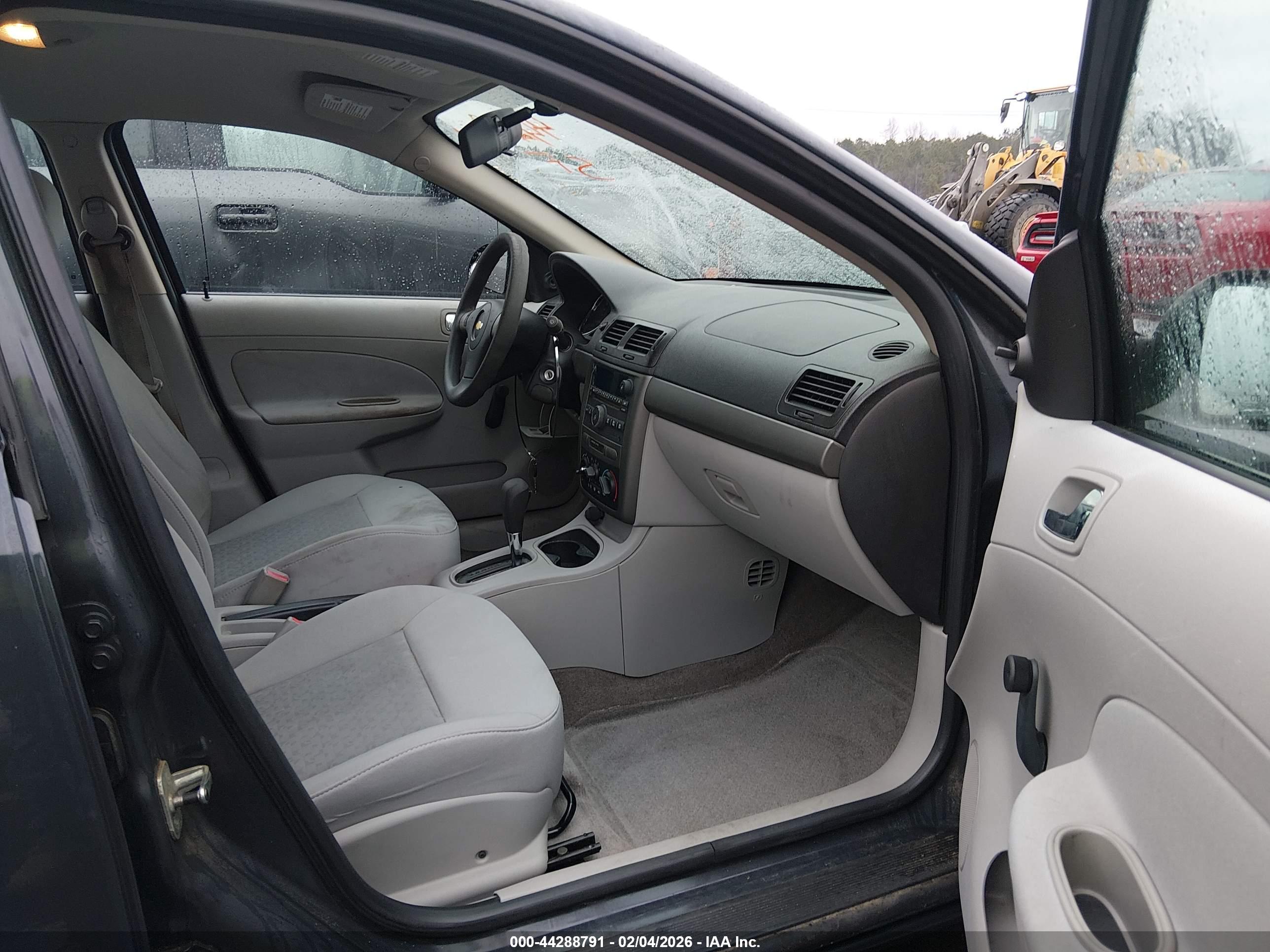 CHEVROLET COBALT image 5