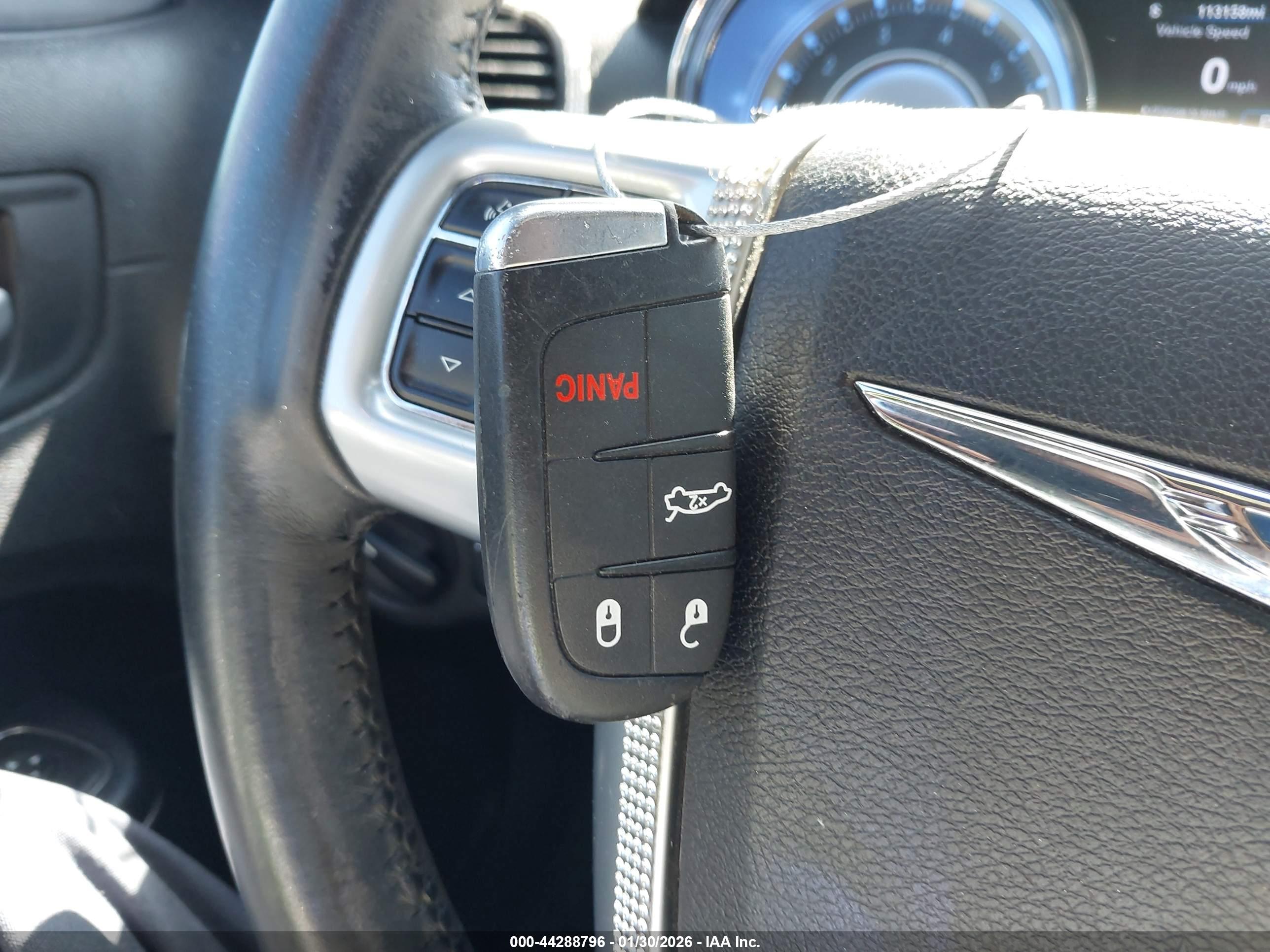 CHRYSLER 300 image 11
