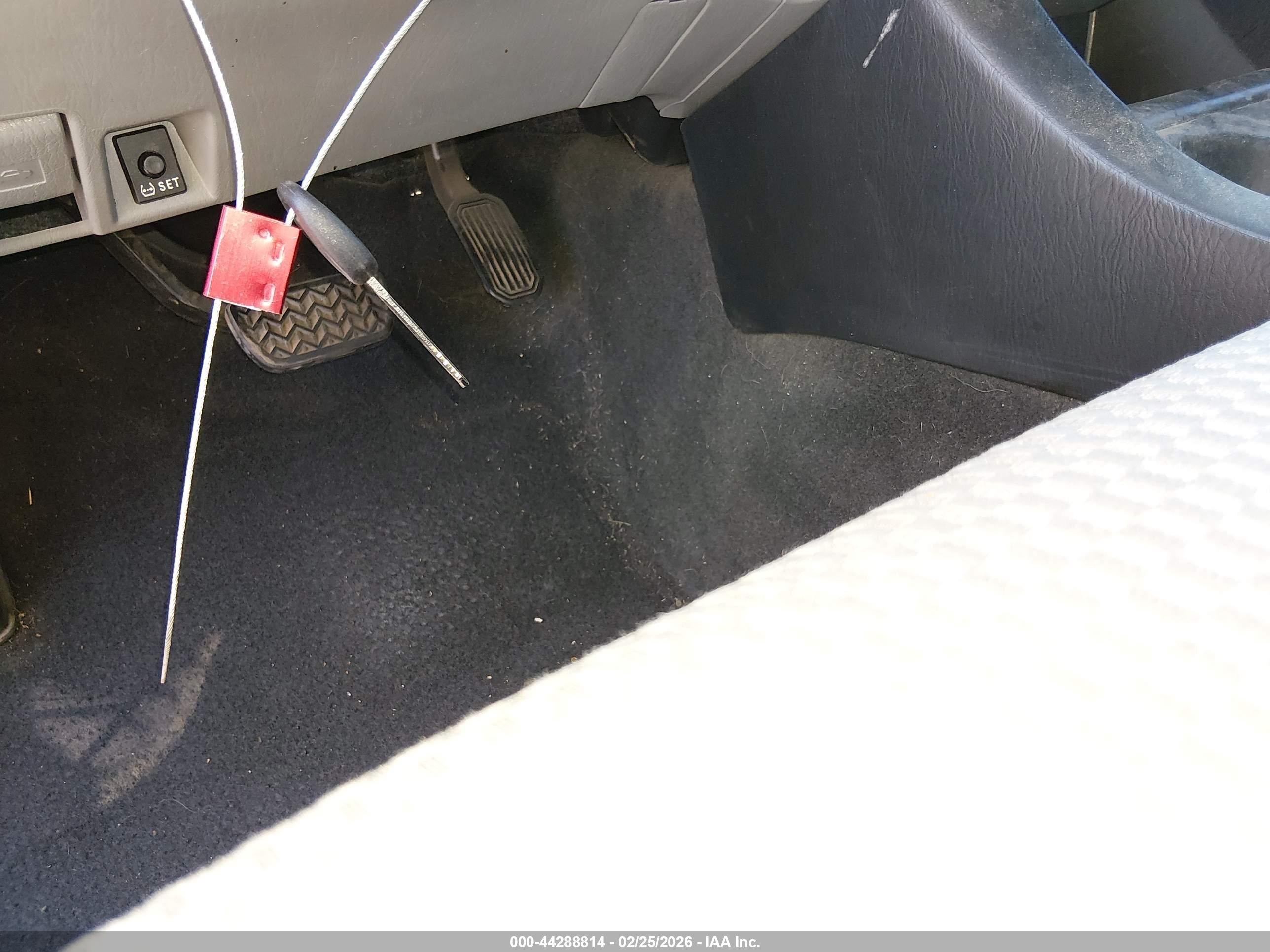 TOYOTA TACOMA image 11