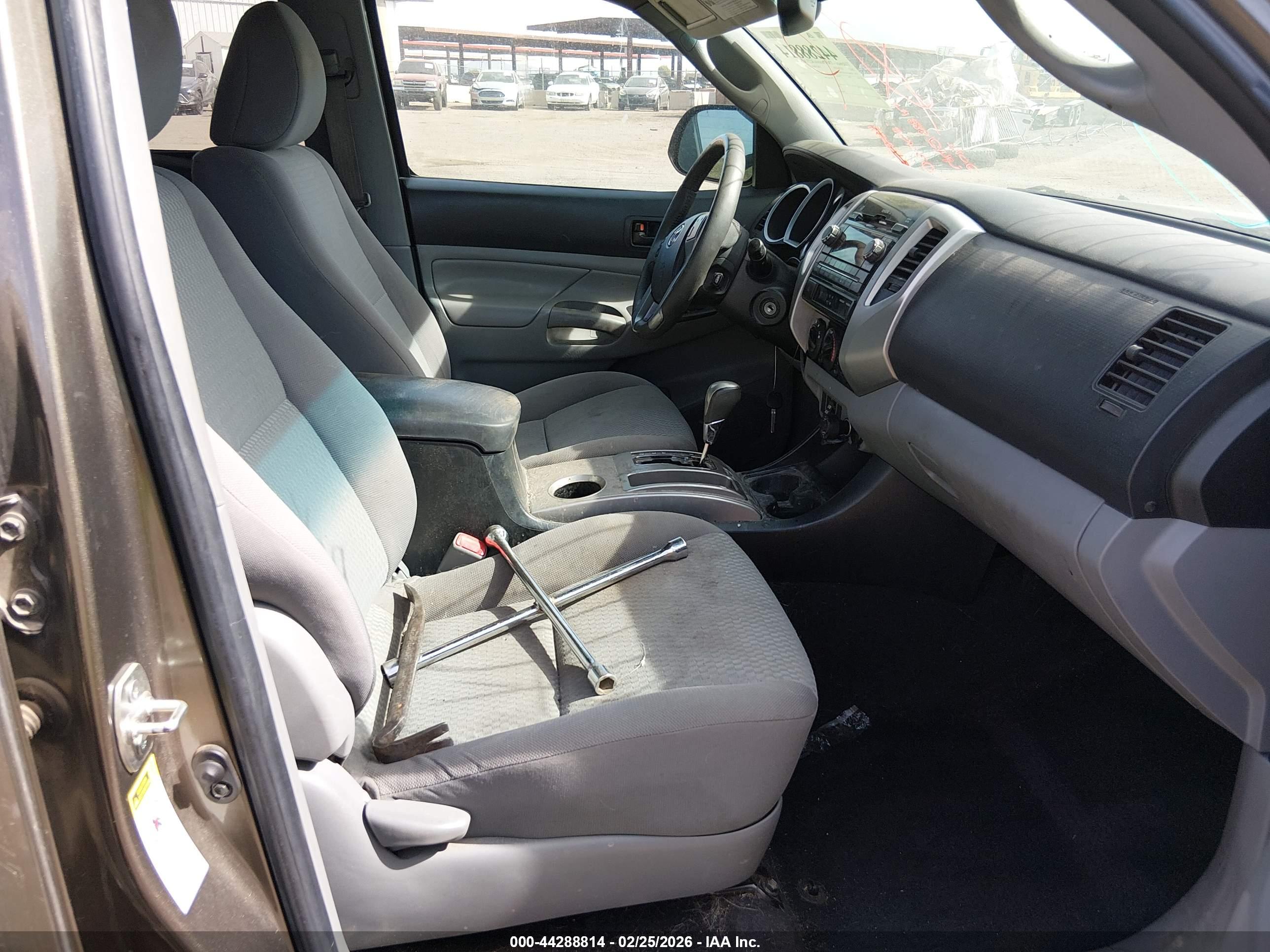TOYOTA TACOMA image 5