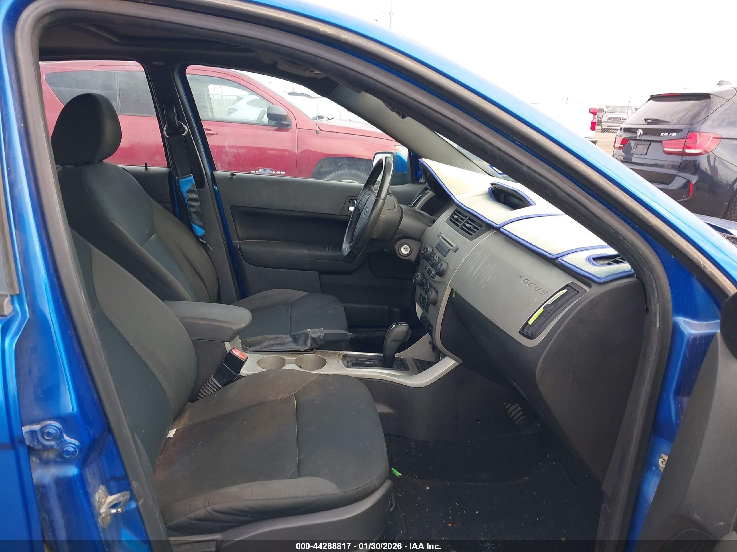 FORD FOCUS image 5