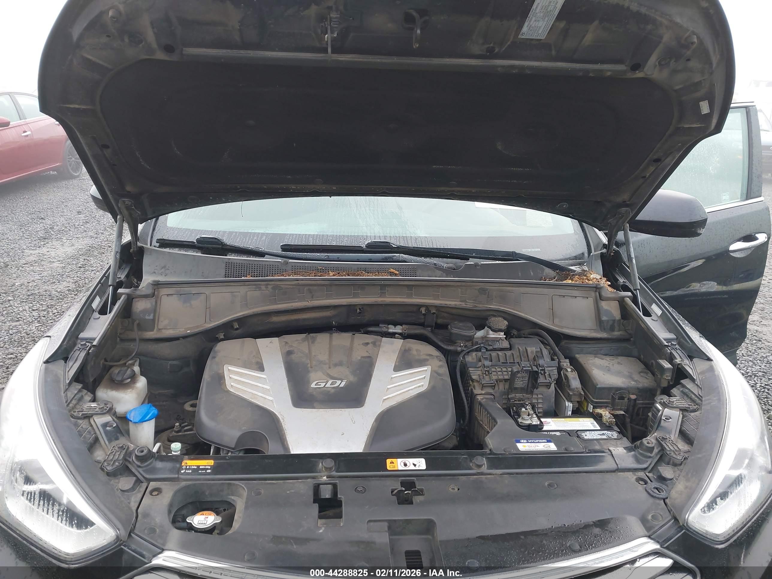 HYUNDAI SANTA image 10