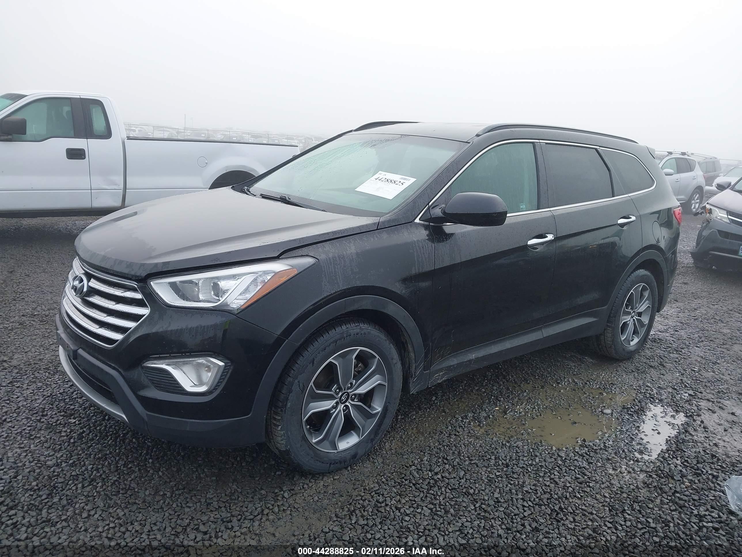 HYUNDAI SANTA image 2