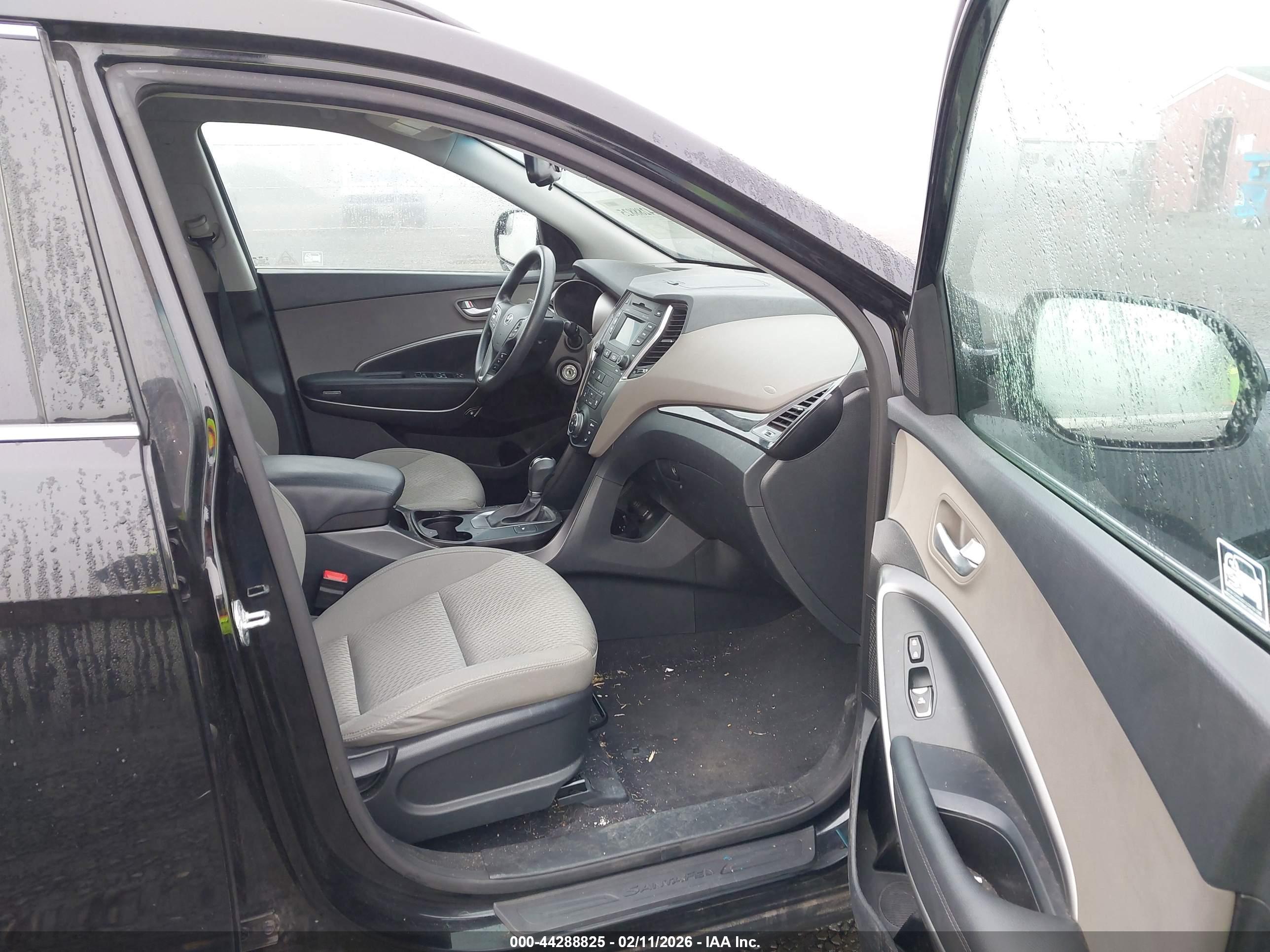 HYUNDAI SANTA image 5