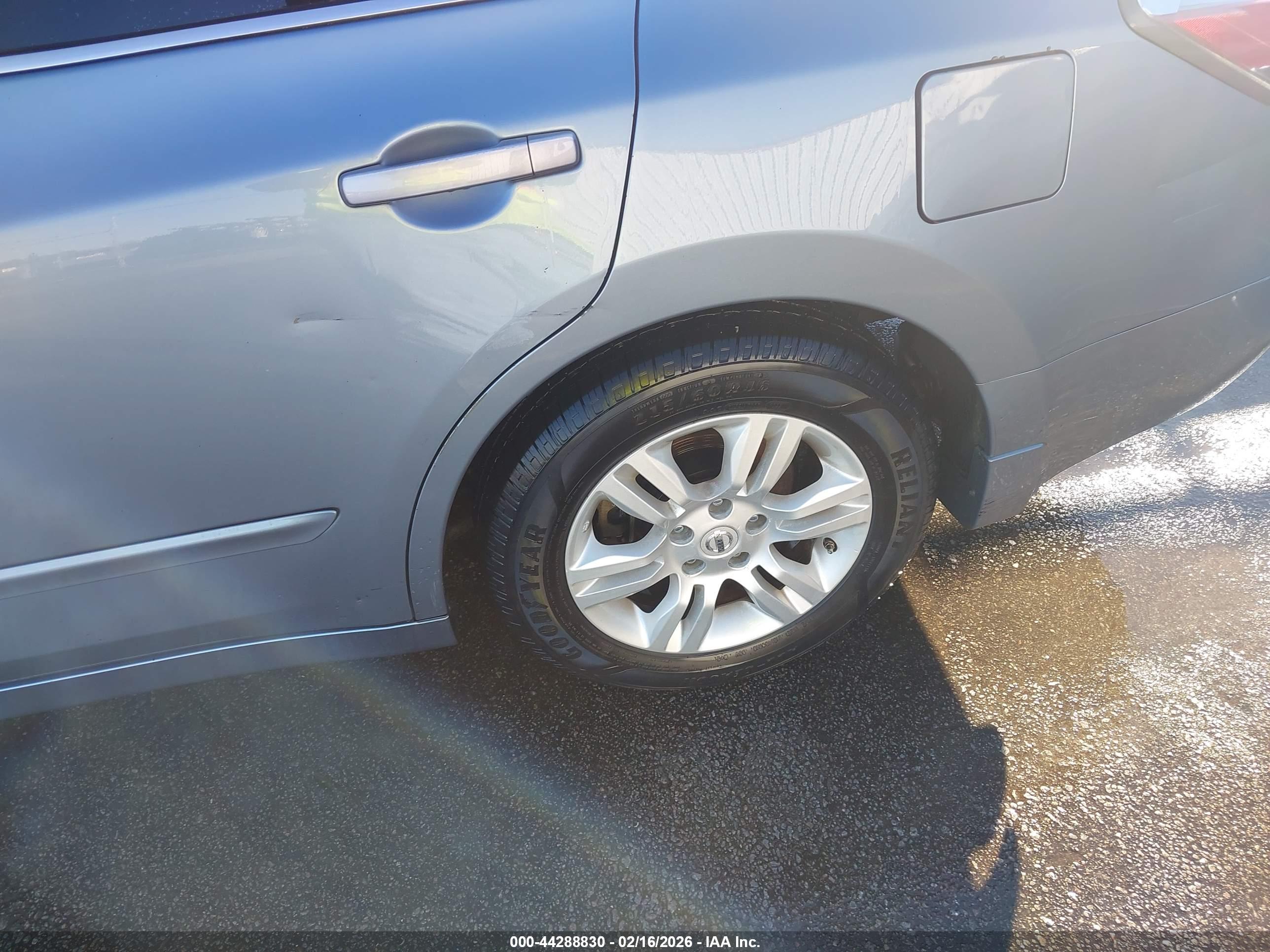 NISSAN ALTIMA image 6