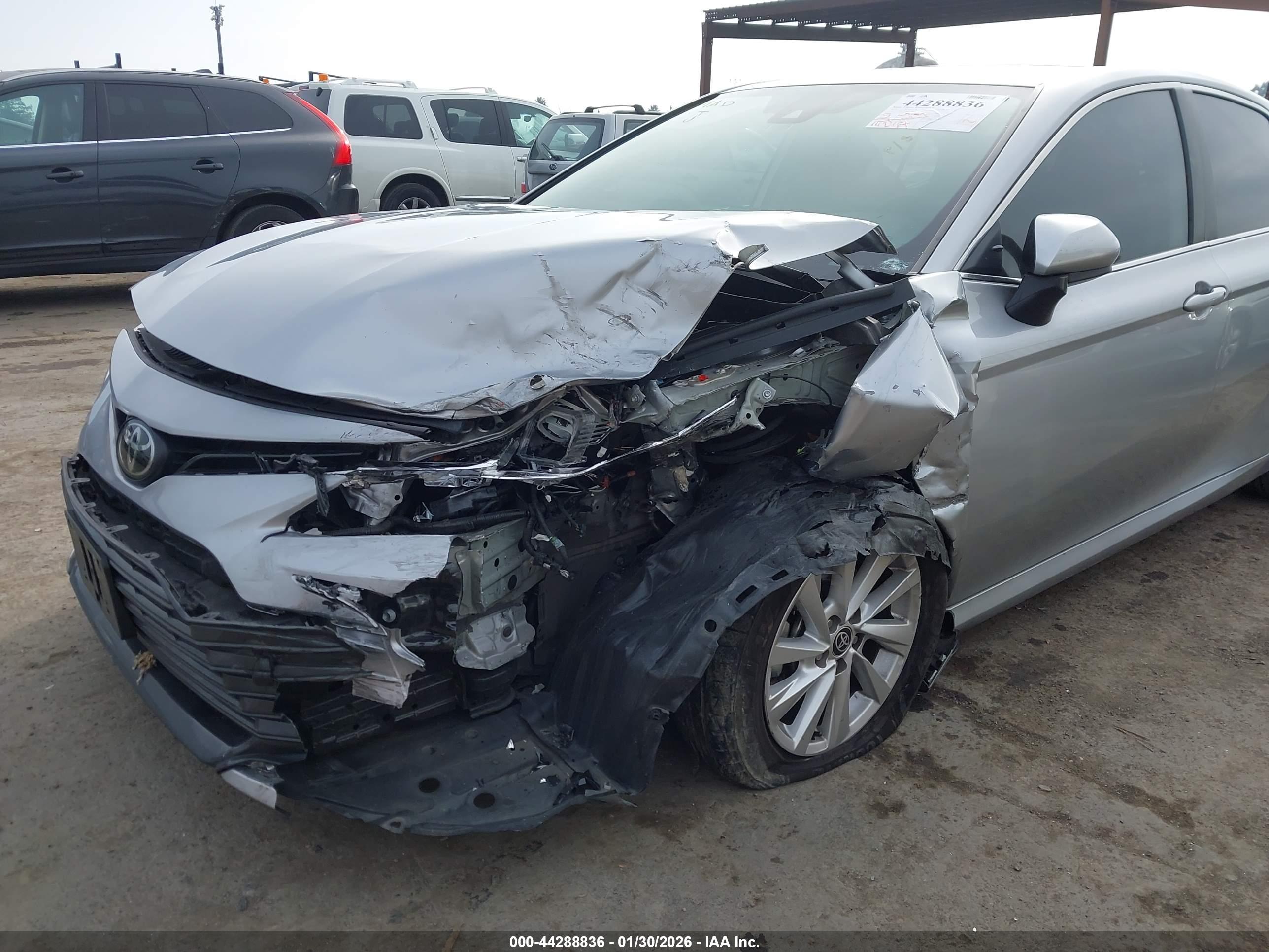 TOYOTA CAMRY image 6