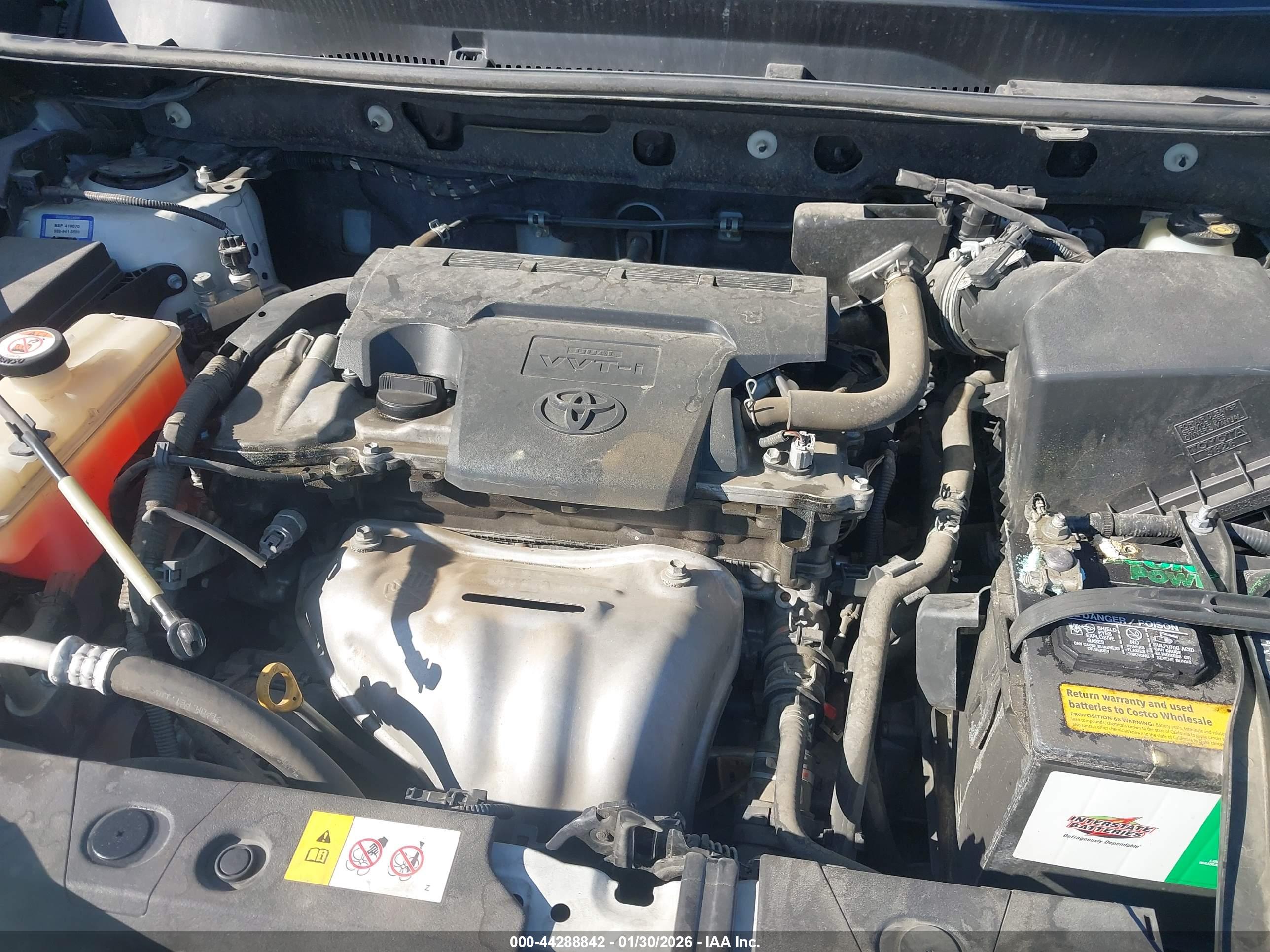 TOYOTA RAV4 image 10