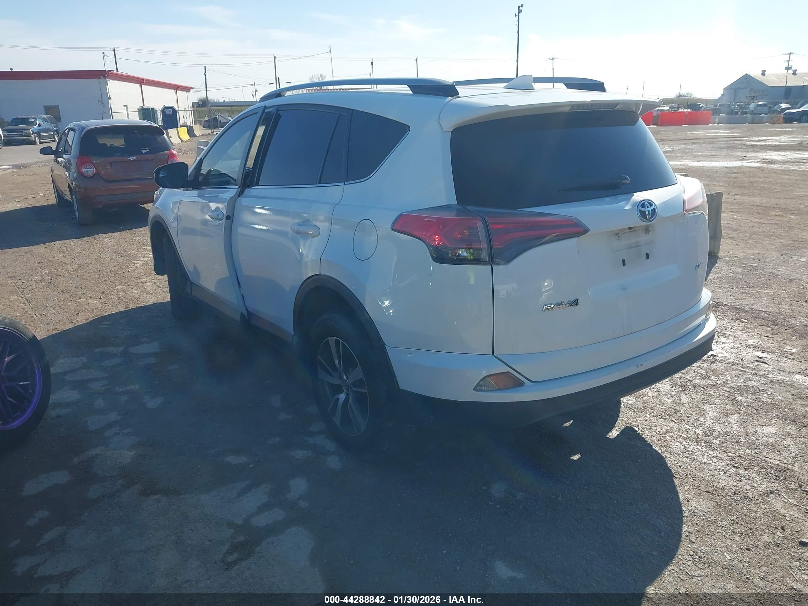 TOYOTA RAV4 image 3