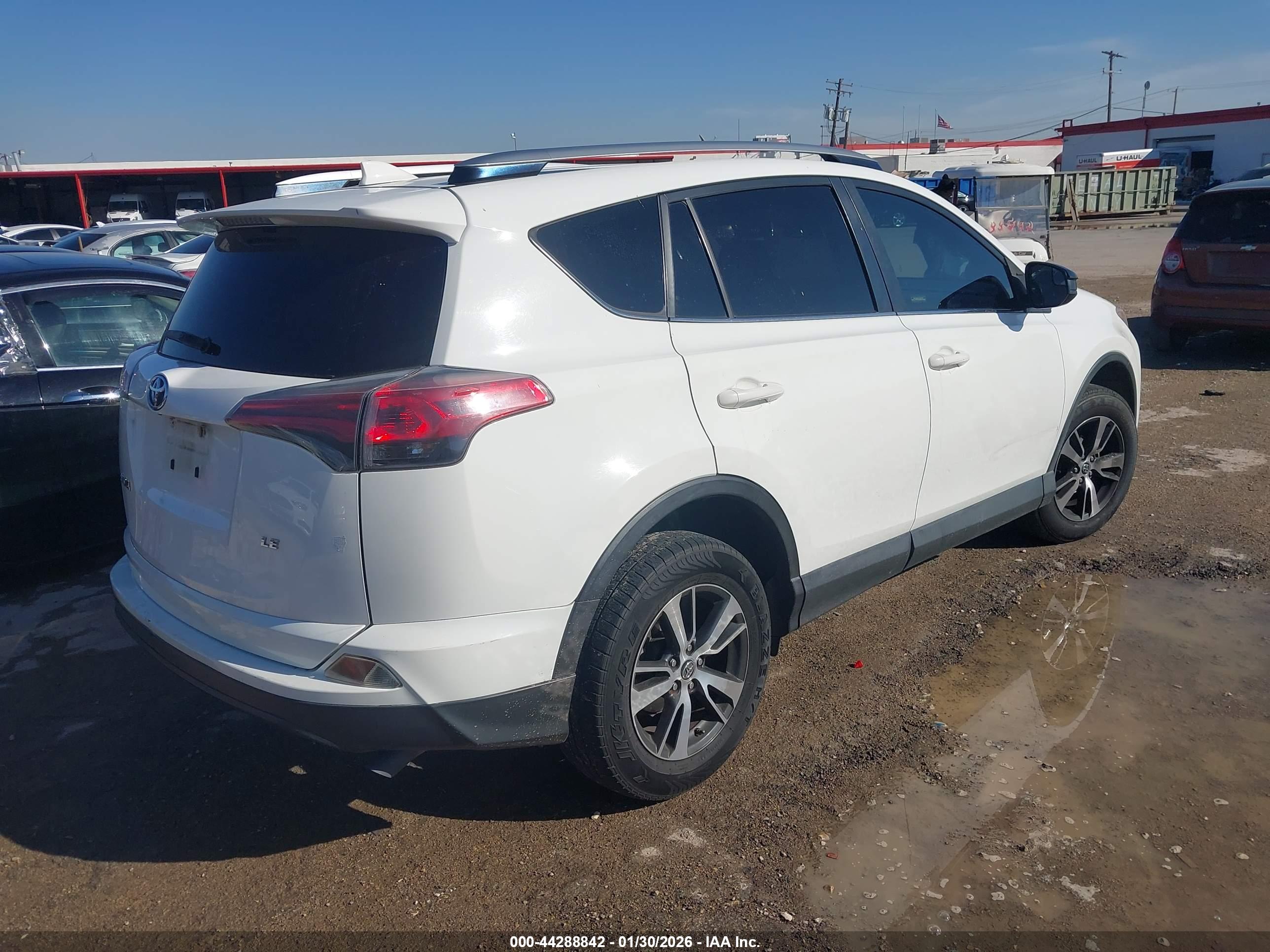TOYOTA RAV4 image 4