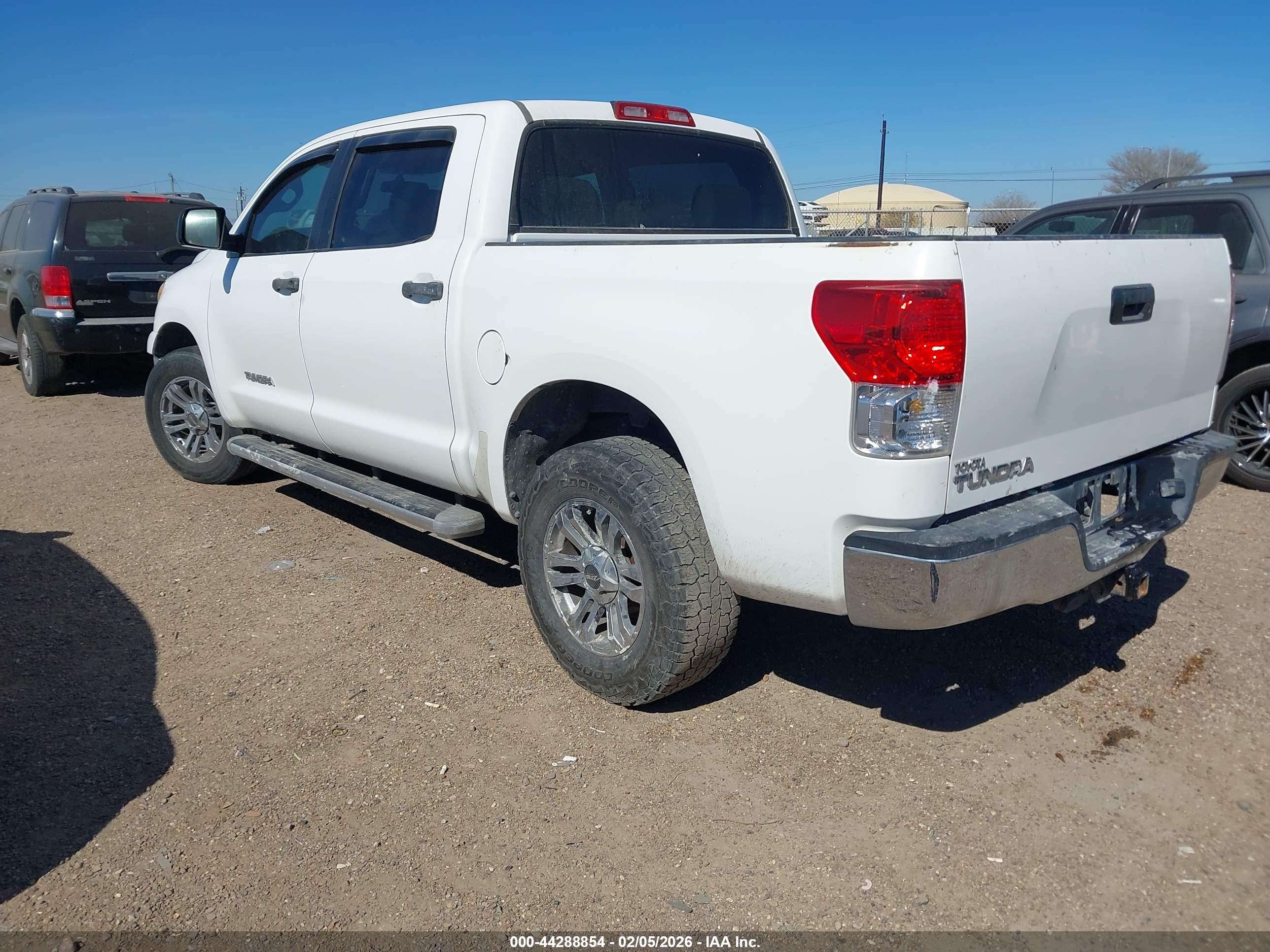TOYOTA TUNDRA image 3