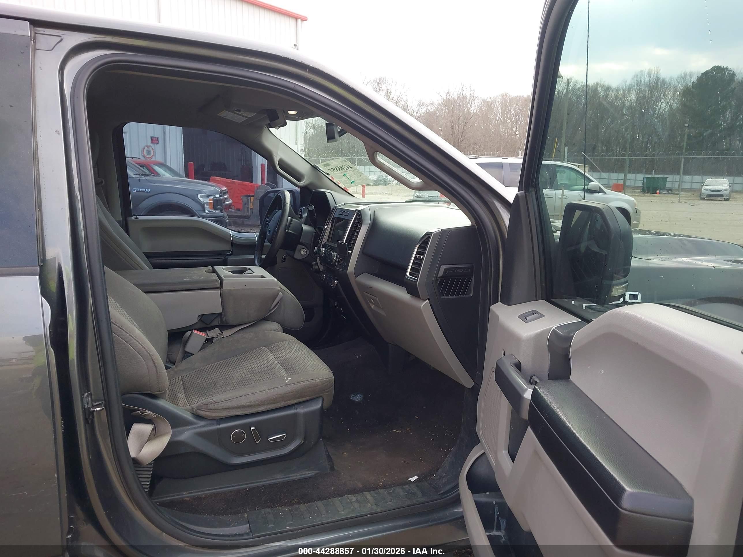 FORD F-150 image 5