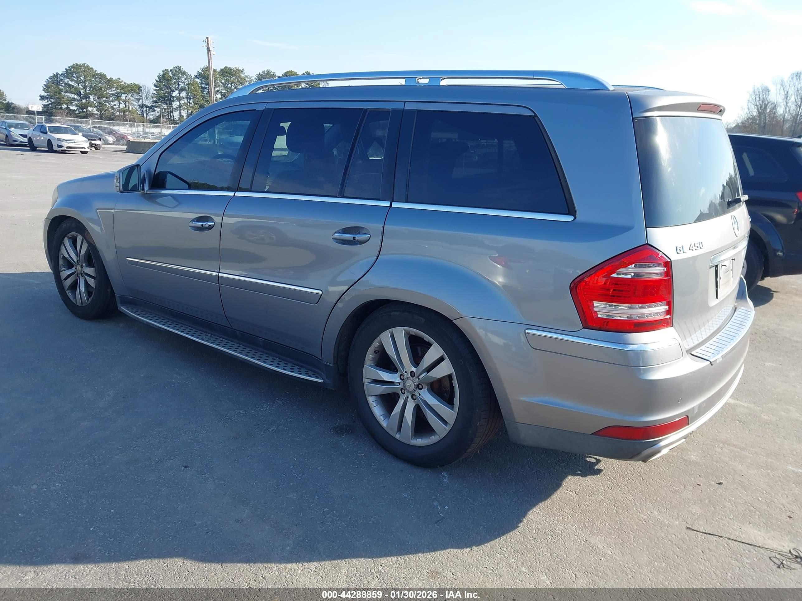 MERCEDES-BENZ GL image 3