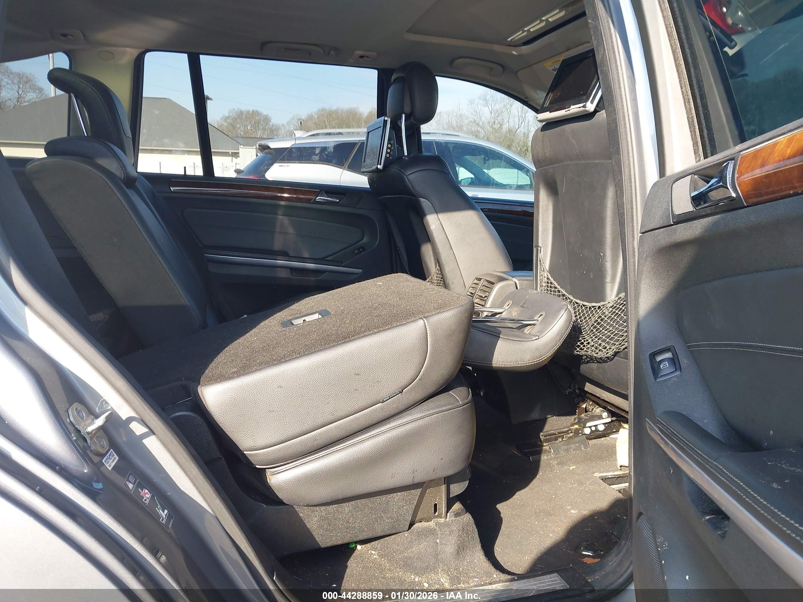 MERCEDES-BENZ GL image 8