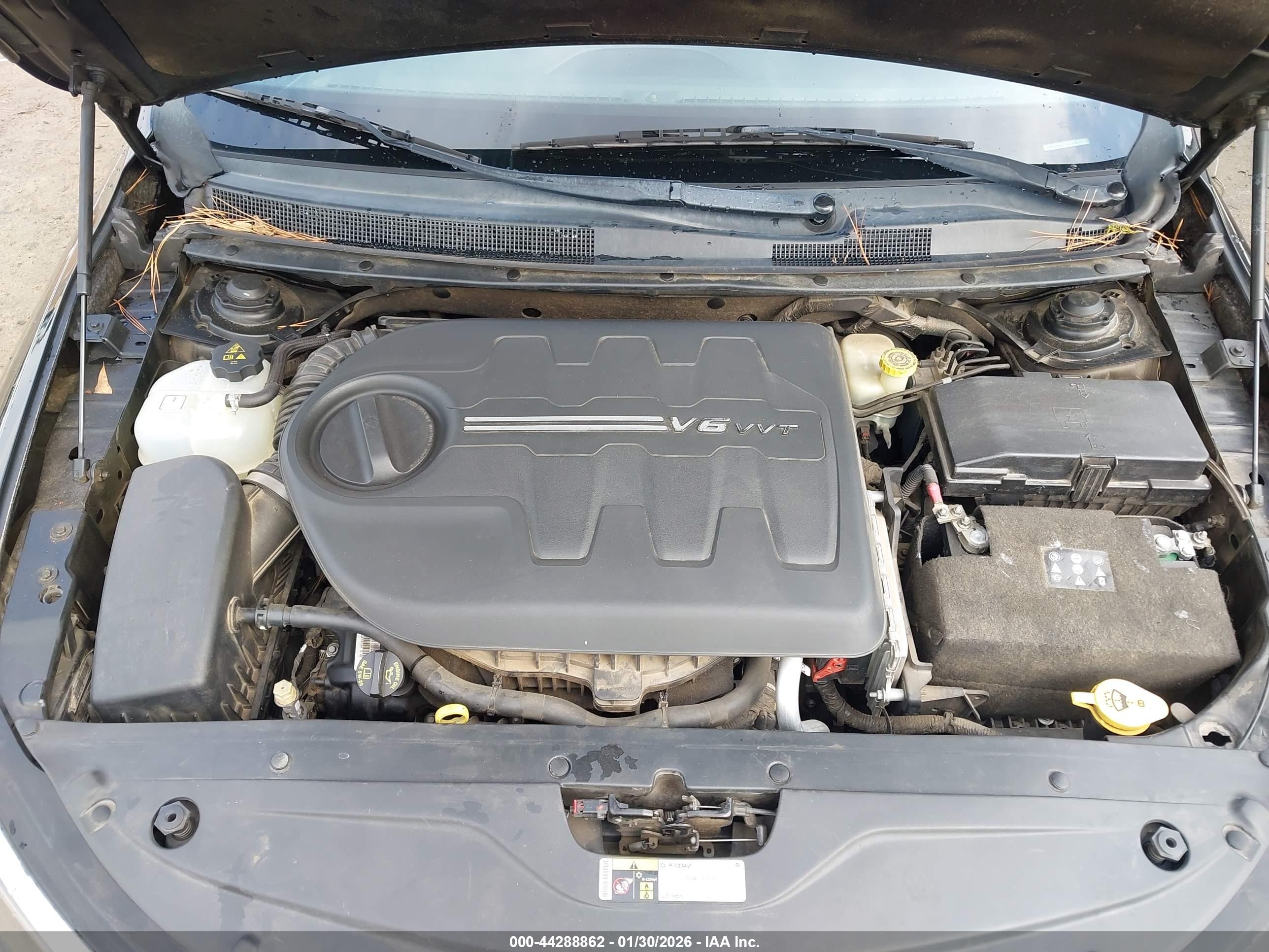 CHRYSLER 200 image 10