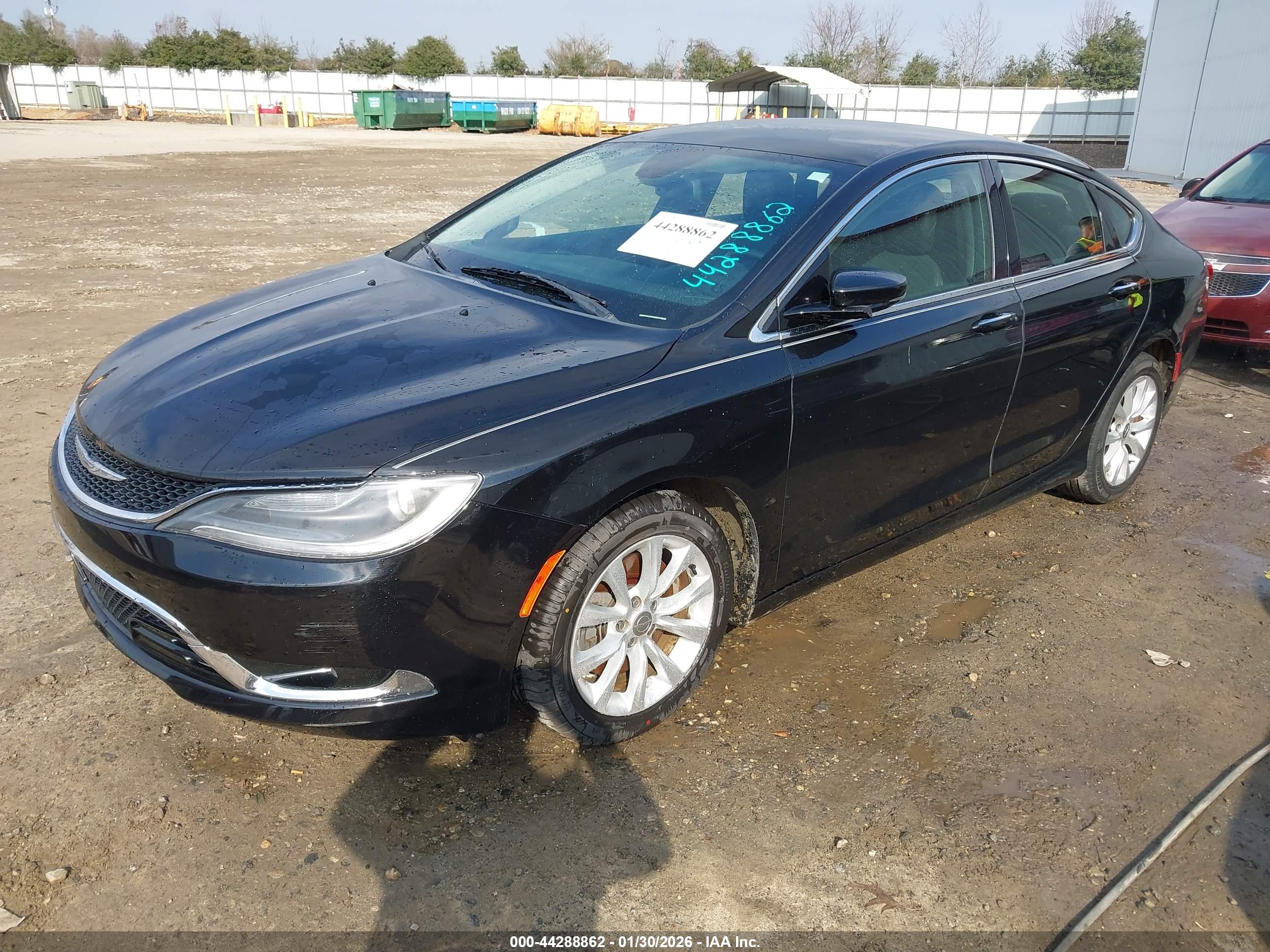CHRYSLER 200 image 2