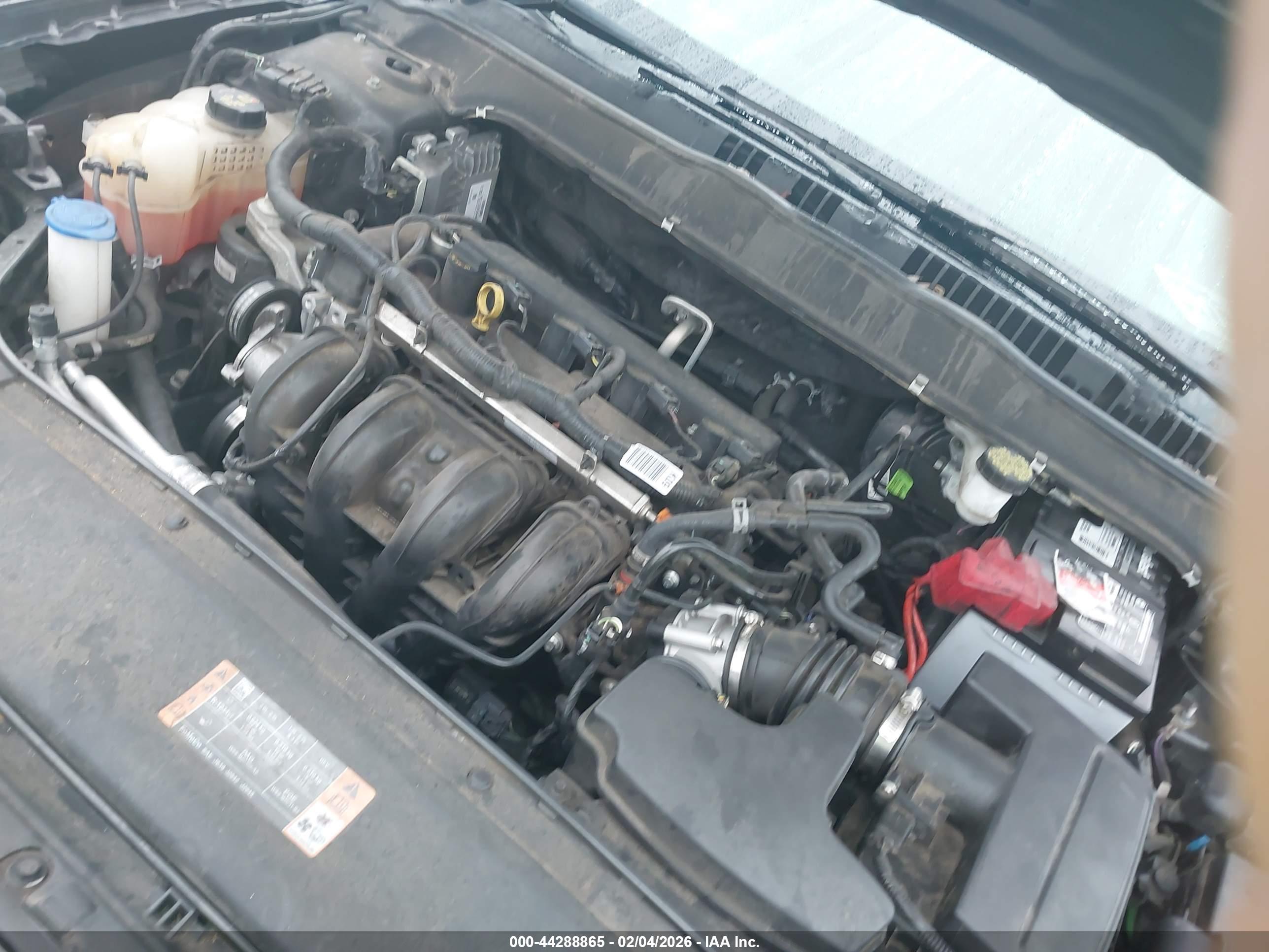 FORD FUSION image 10