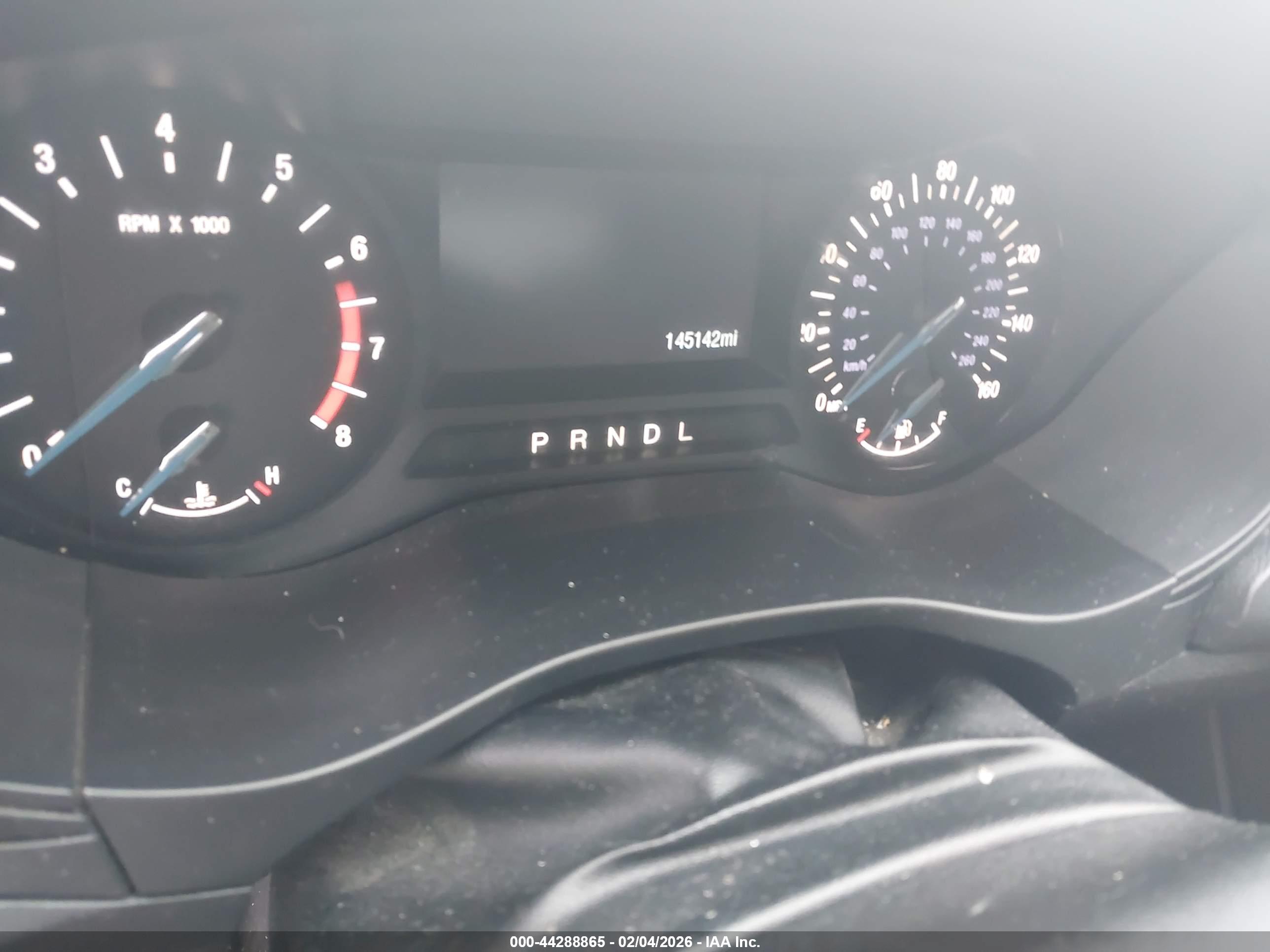 FORD FUSION image 7