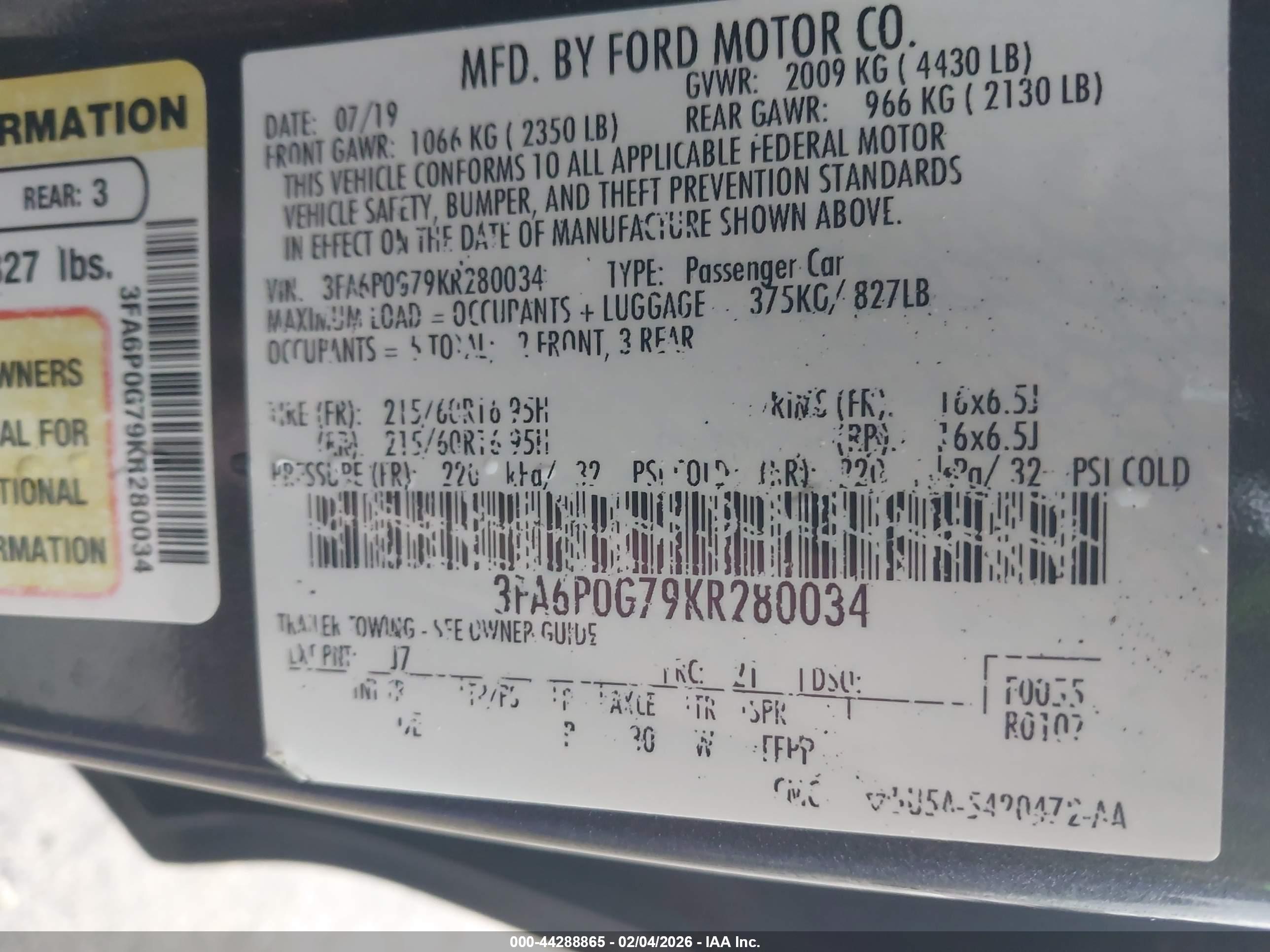 FORD FUSION image 9
