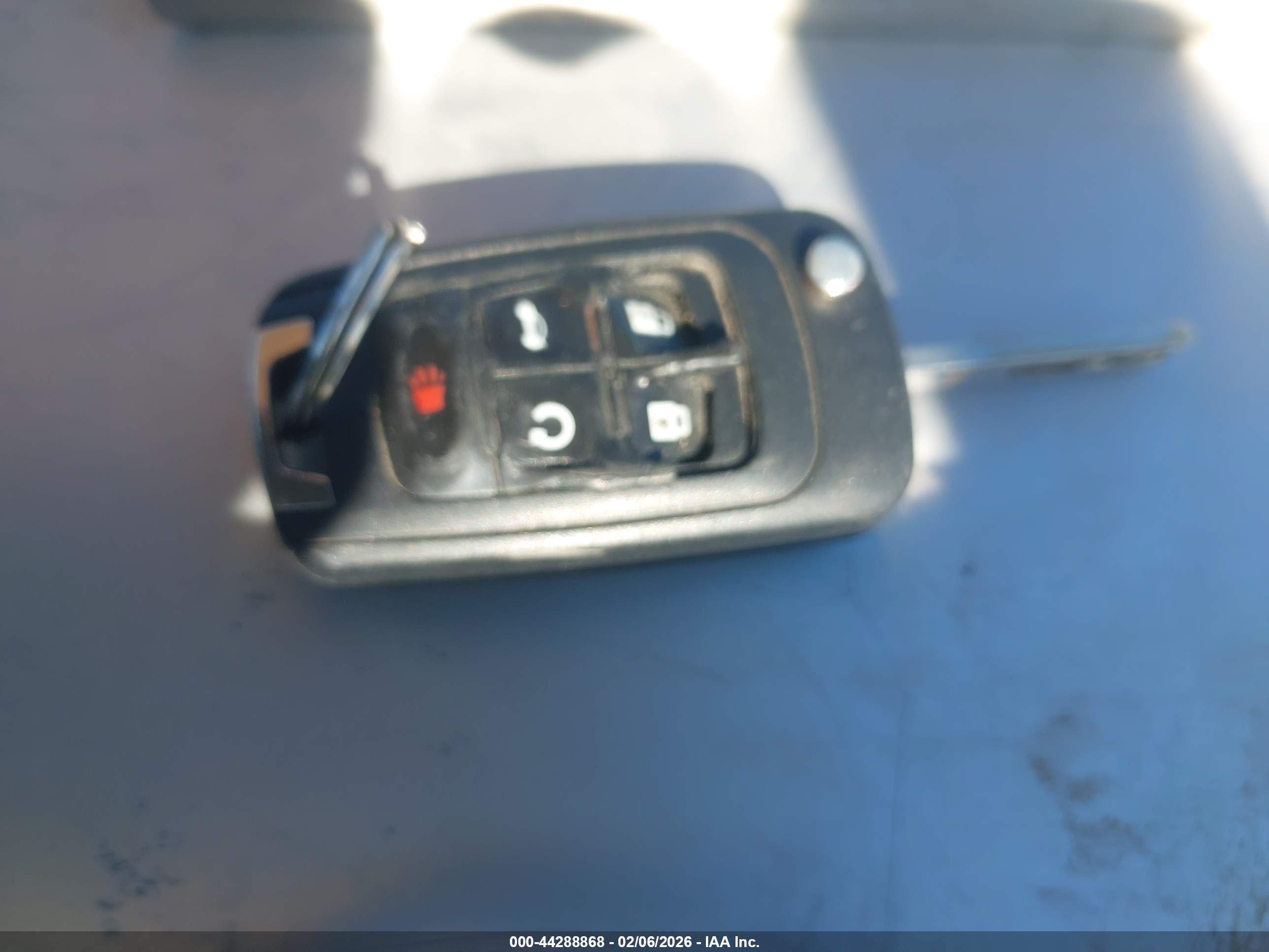 CHEVROLET EQUINOX image 11