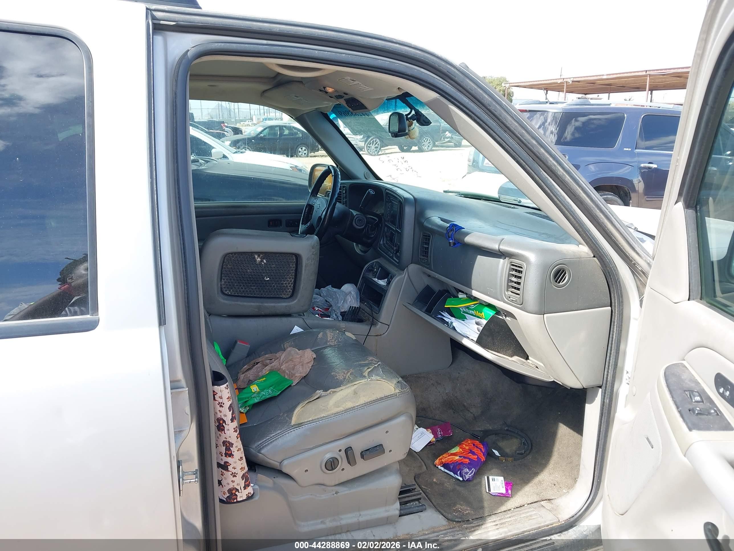 CHEVROLET TAHOE image 5