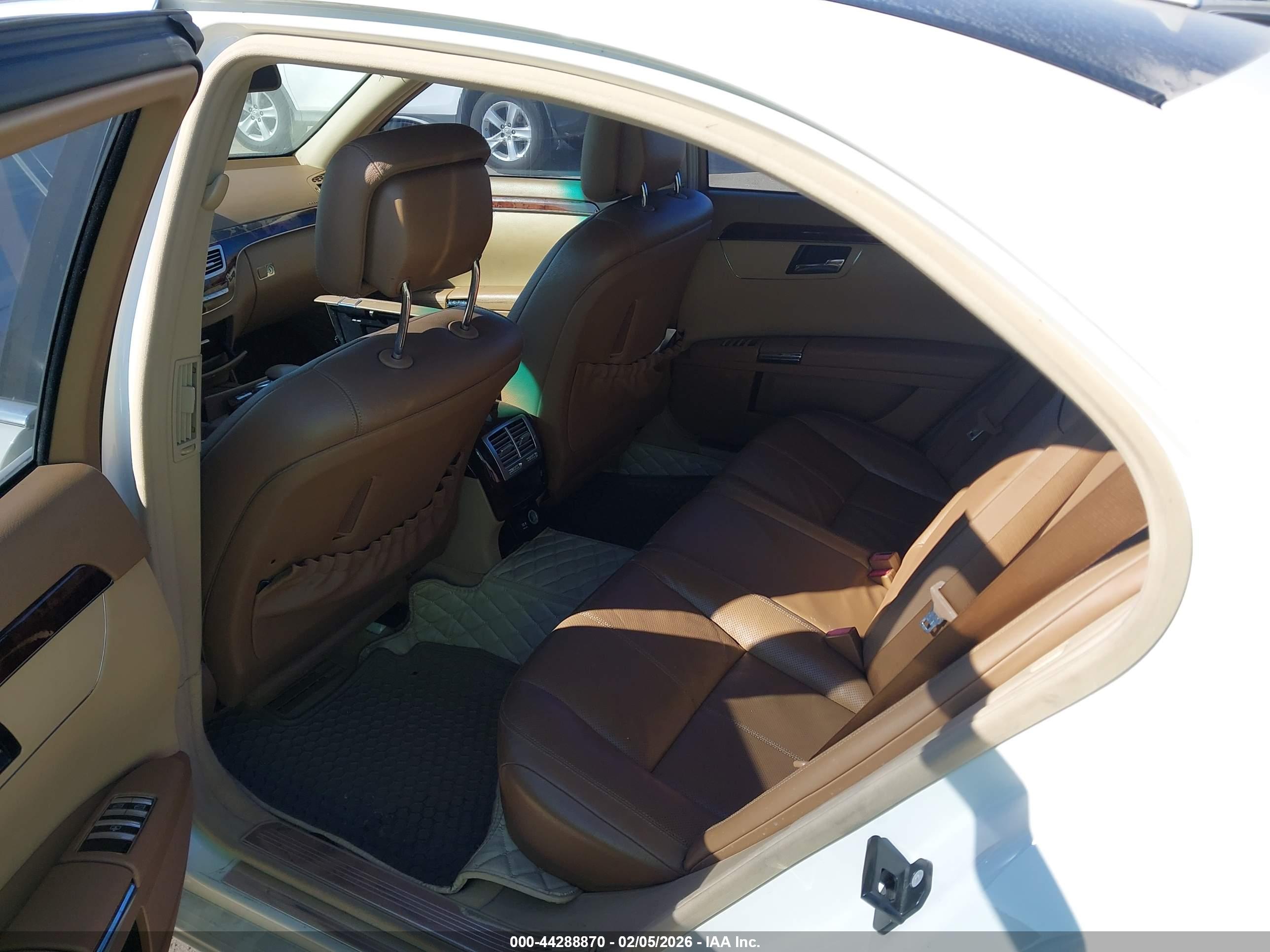 MERCEDES-BENZ S image 8