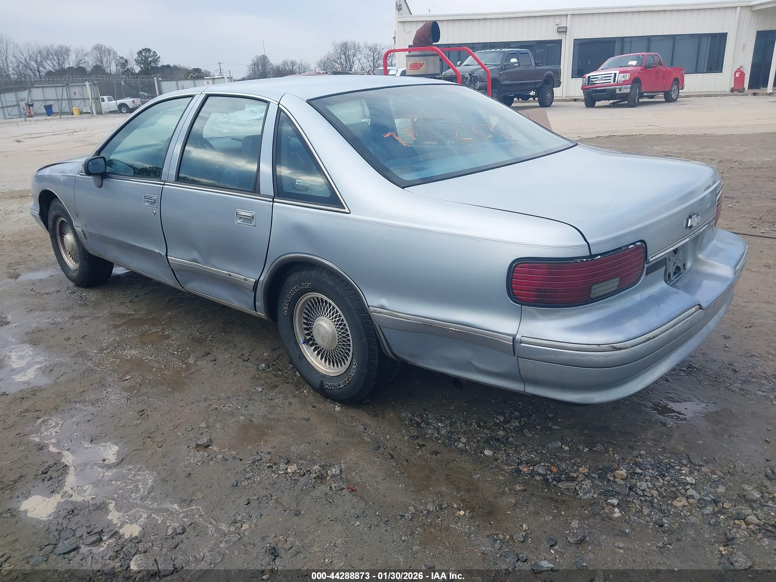 CHEVROLET CAPRICE image 3